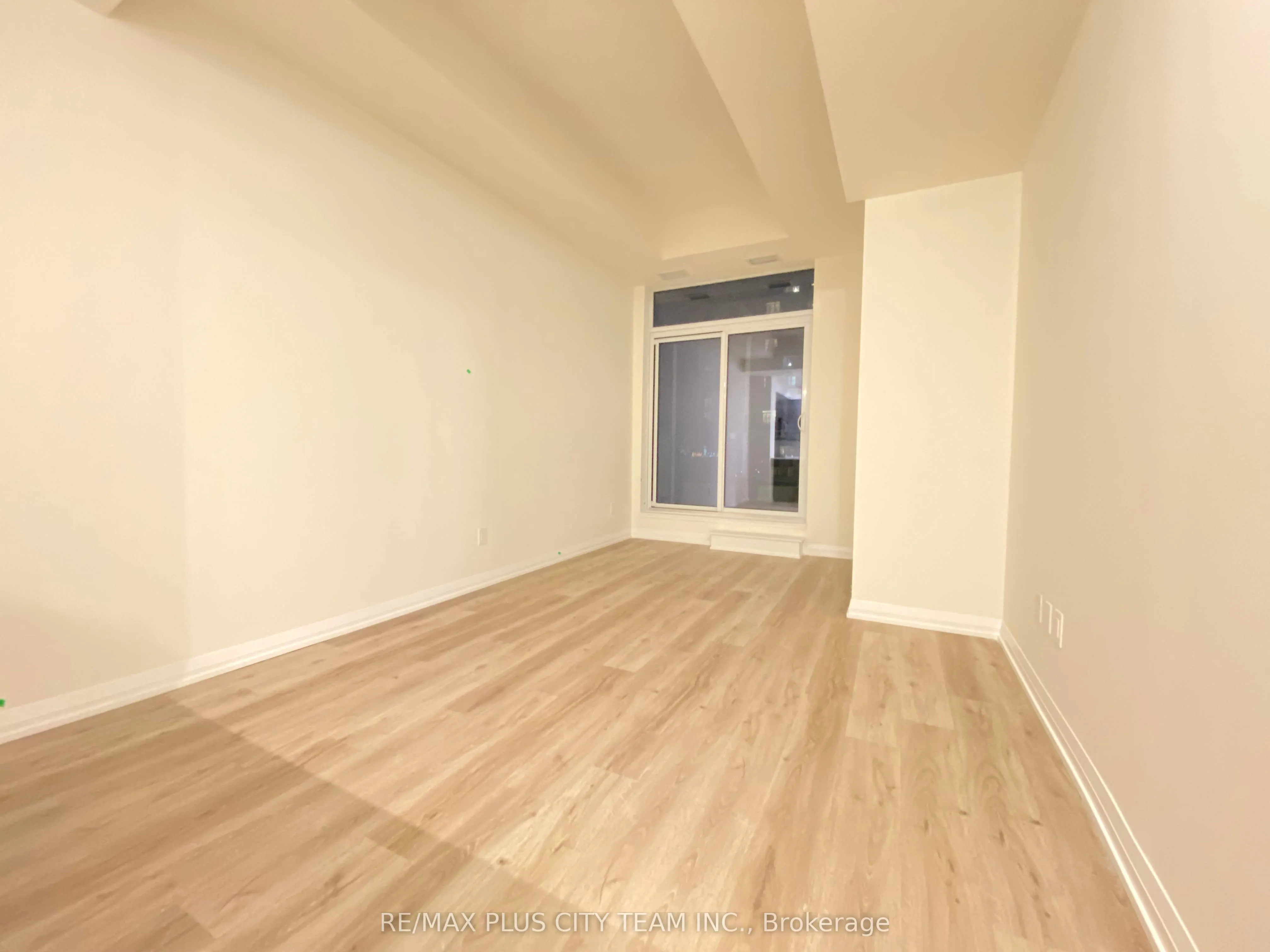 3260 Sheppard Avenue E, #902