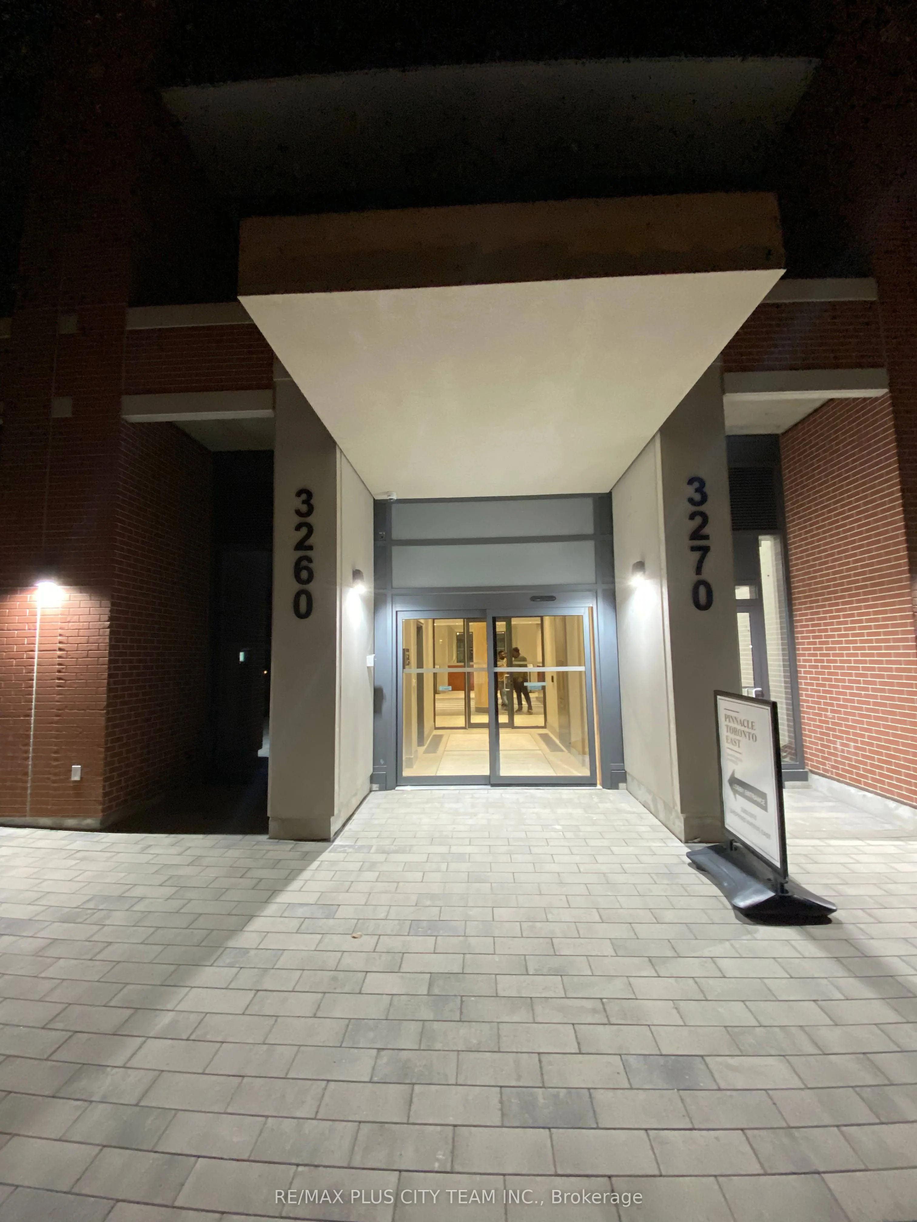 3260 Sheppard Avenue E, #902