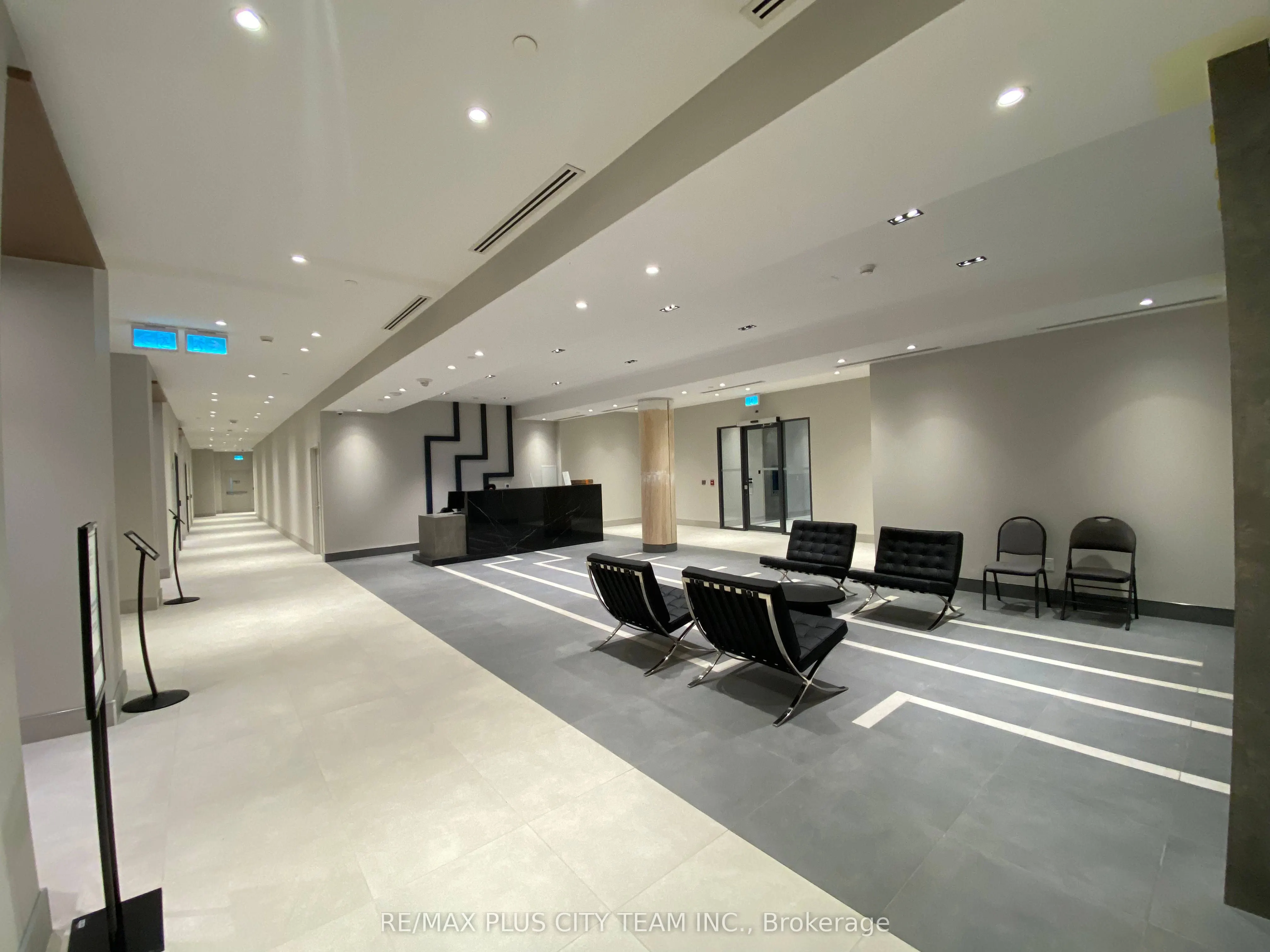 3260 Sheppard Avenue E, #902