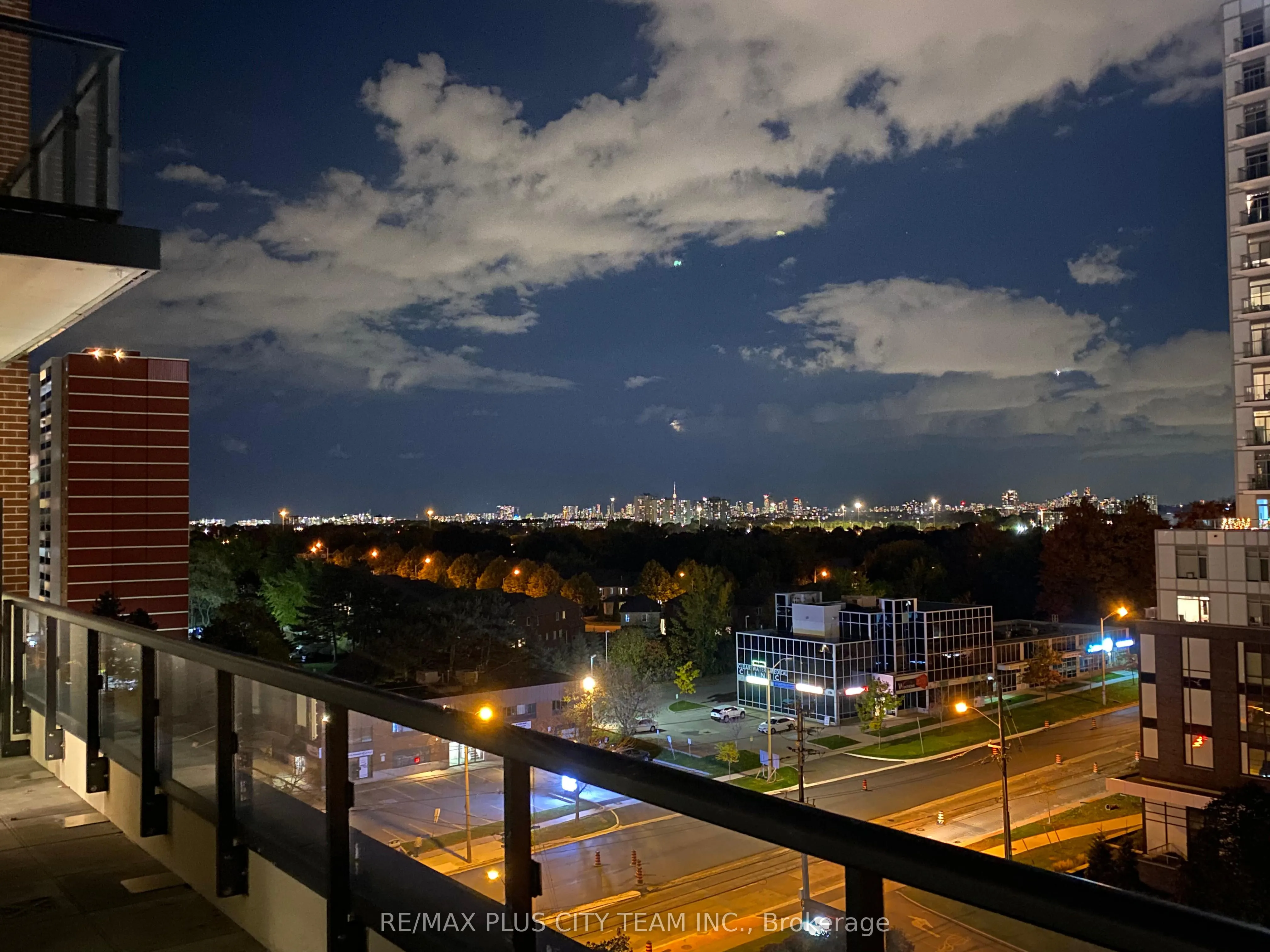 3260 Sheppard Avenue E, #902