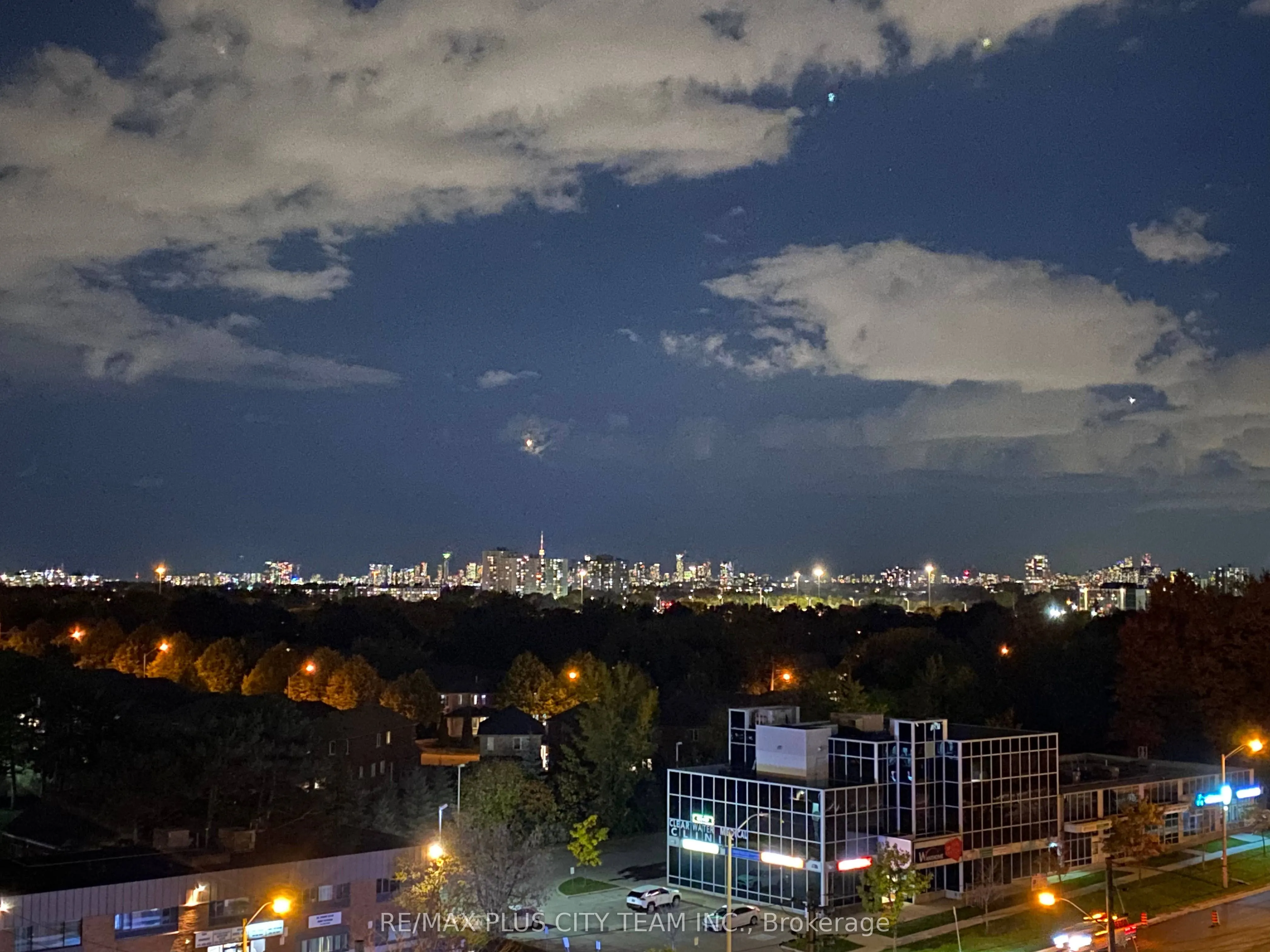 3260 Sheppard Avenue E, #902