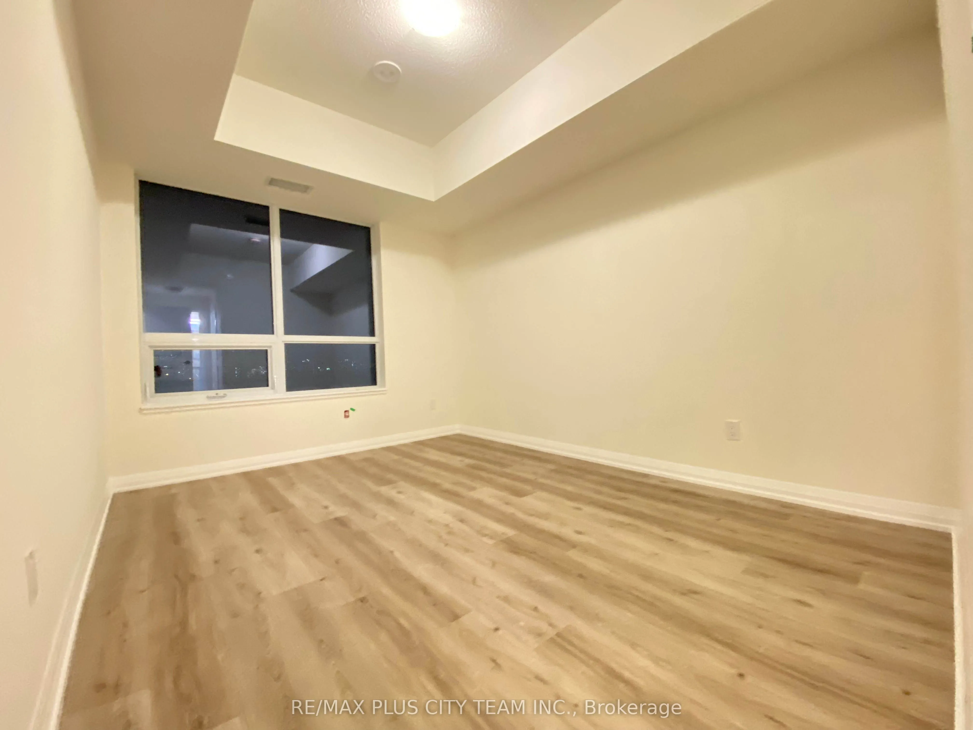 3260 Sheppard Avenue E, #902