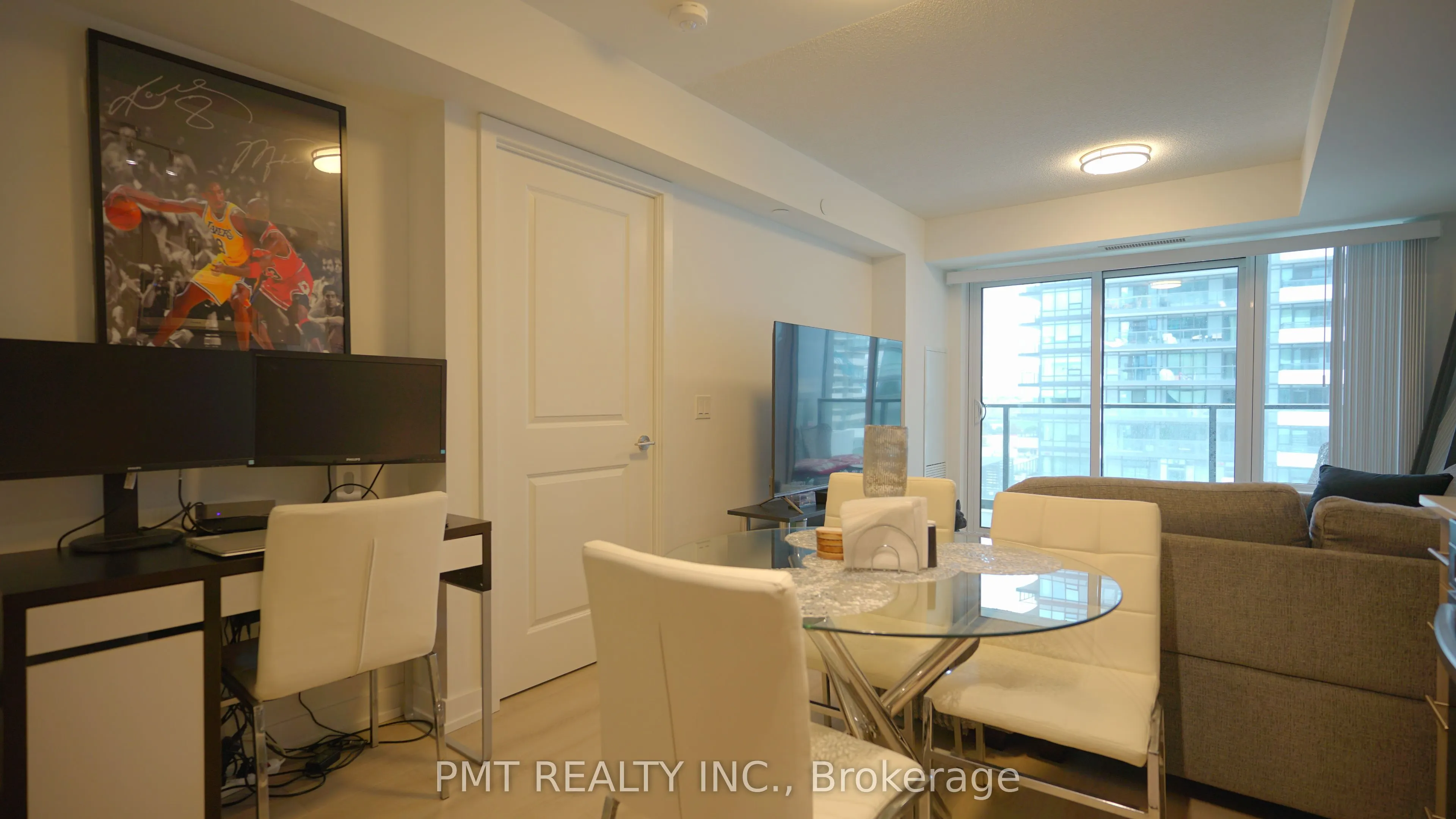 1435 Celebration Drive, #907