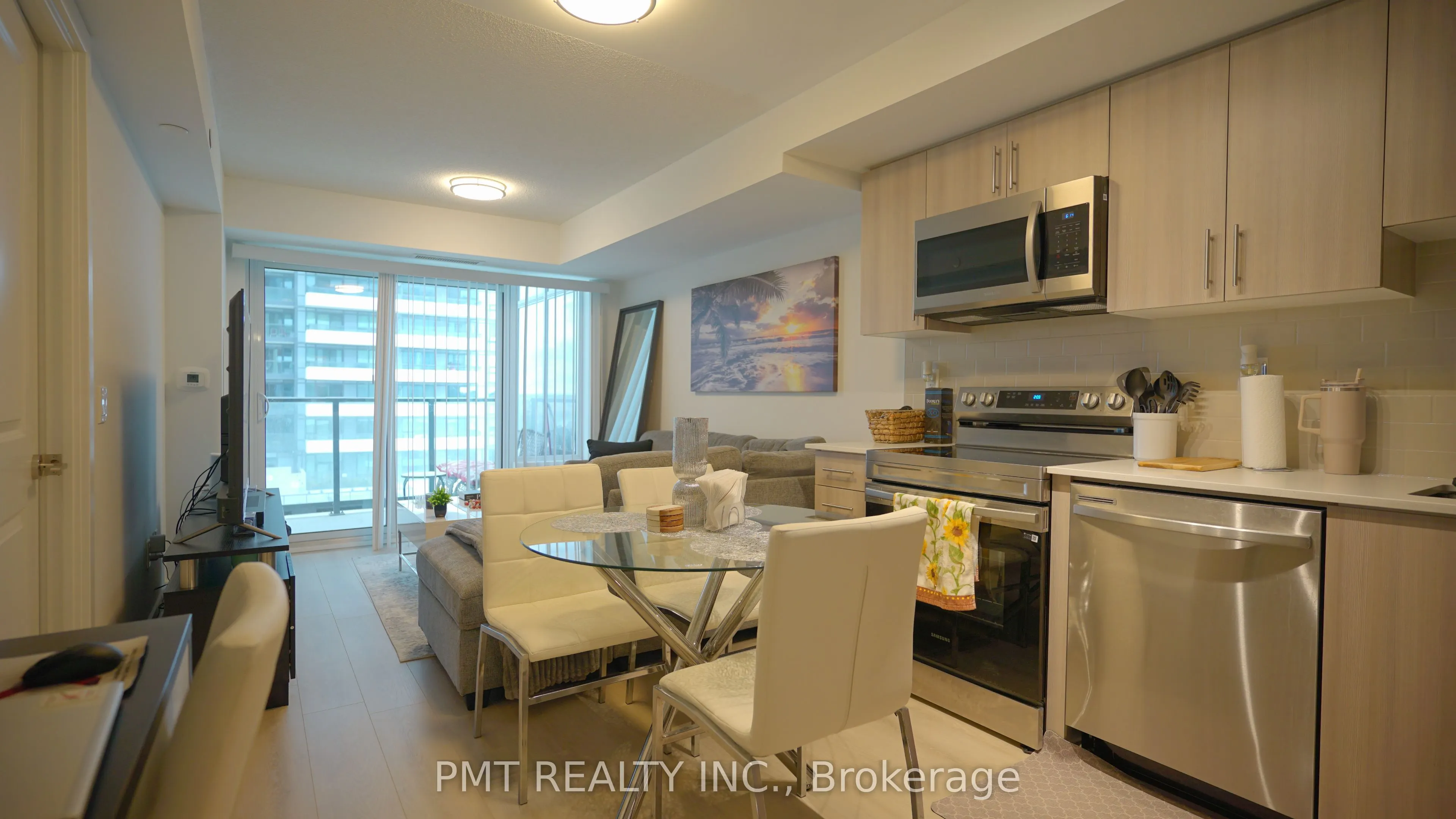 1435 Celebration Drive, #907