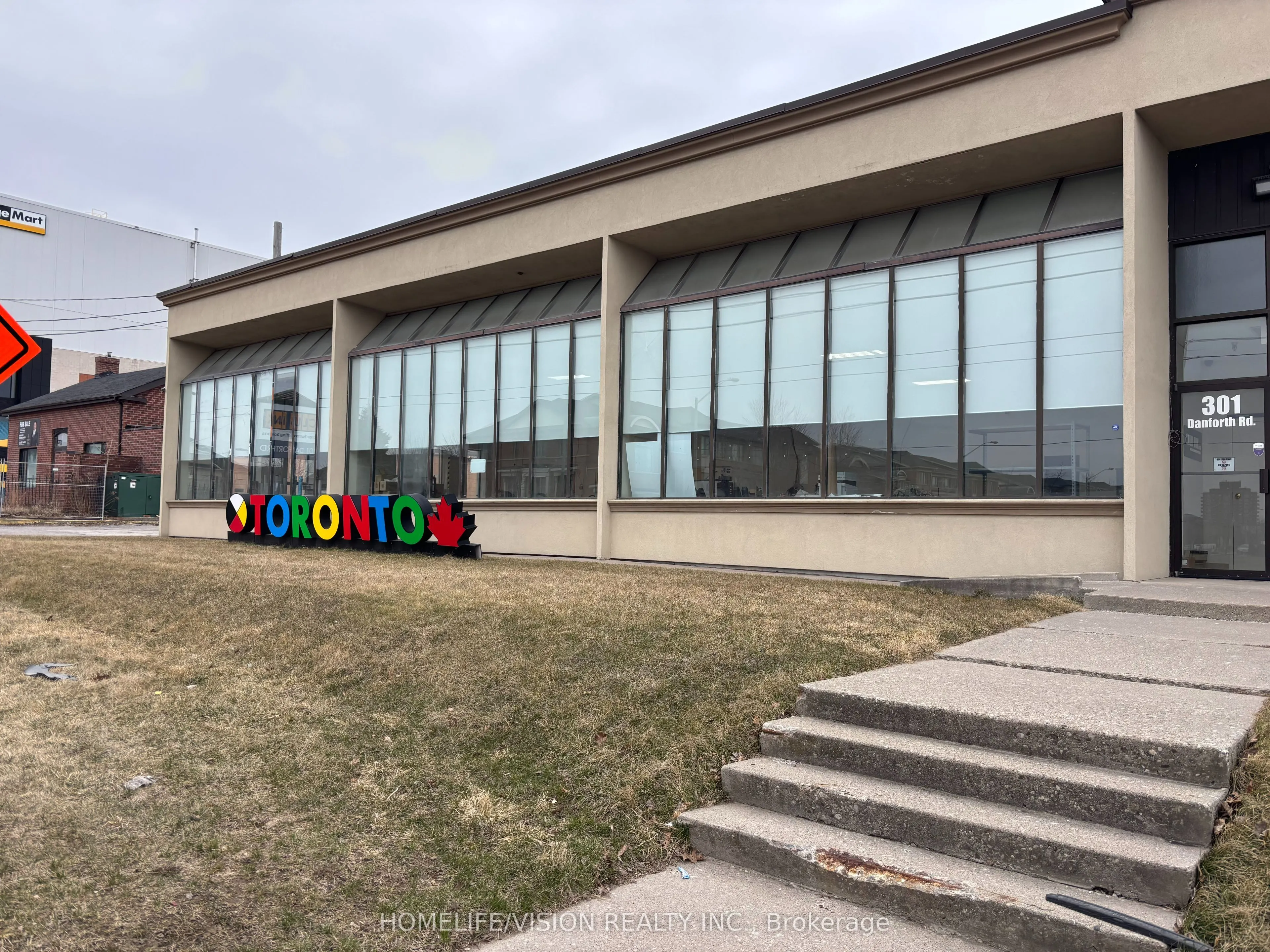 301 Danforth Road, #Unit 1 Front