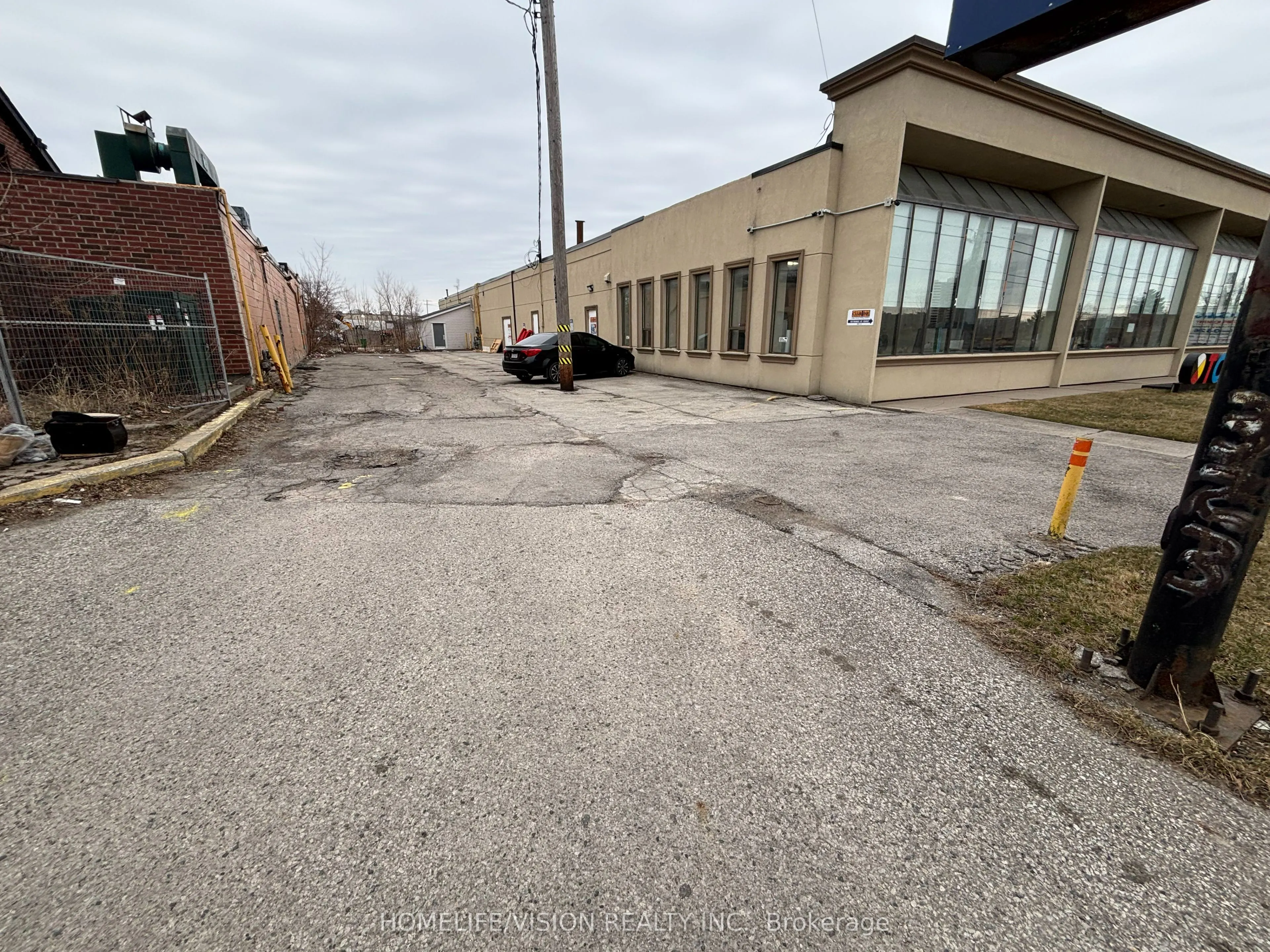 301 Danforth Road, #Unit 1 Front