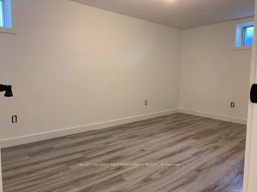 73 Trinnell Boulevard