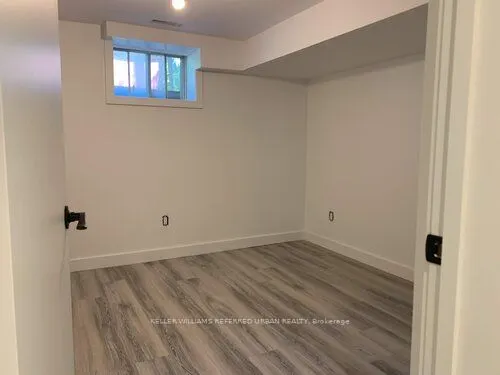 73 Trinnell Boulevard