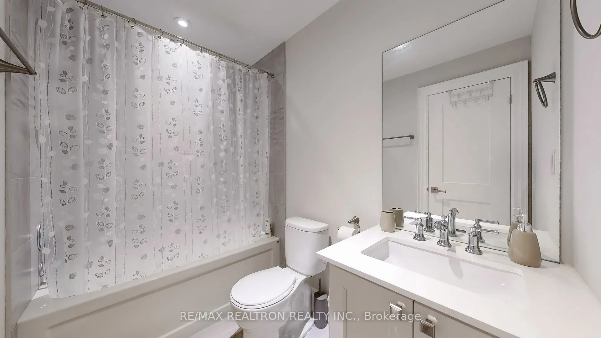 746A Stonepath Circle