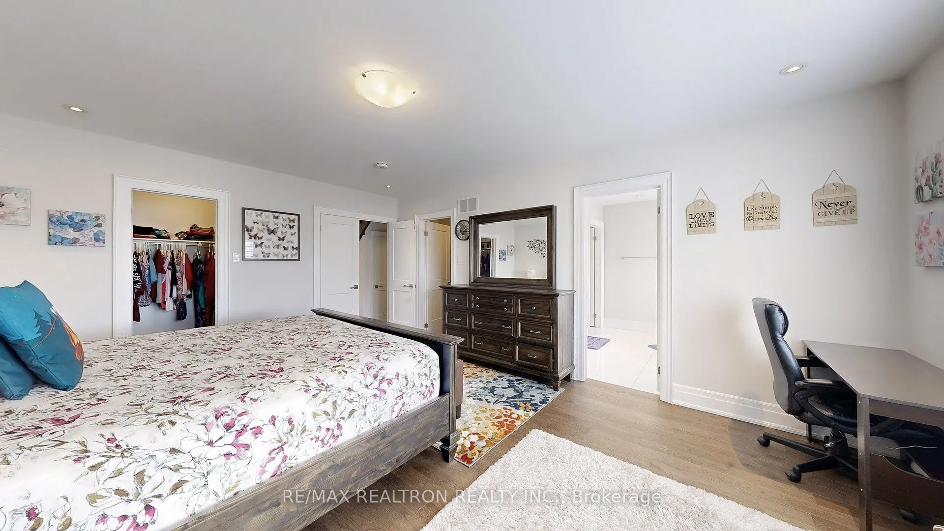 746A Stonepath Circle