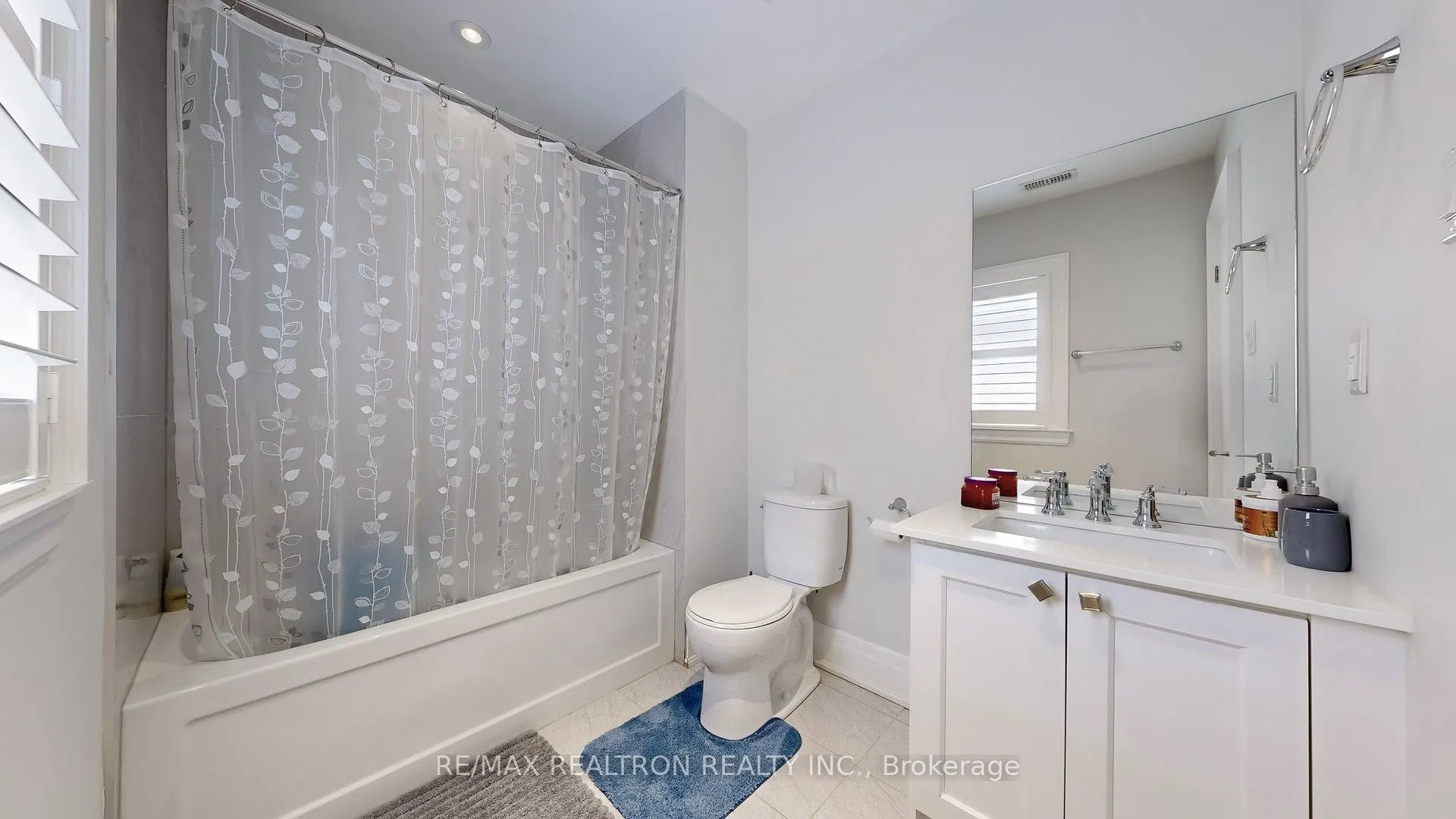 746A Stonepath Circle