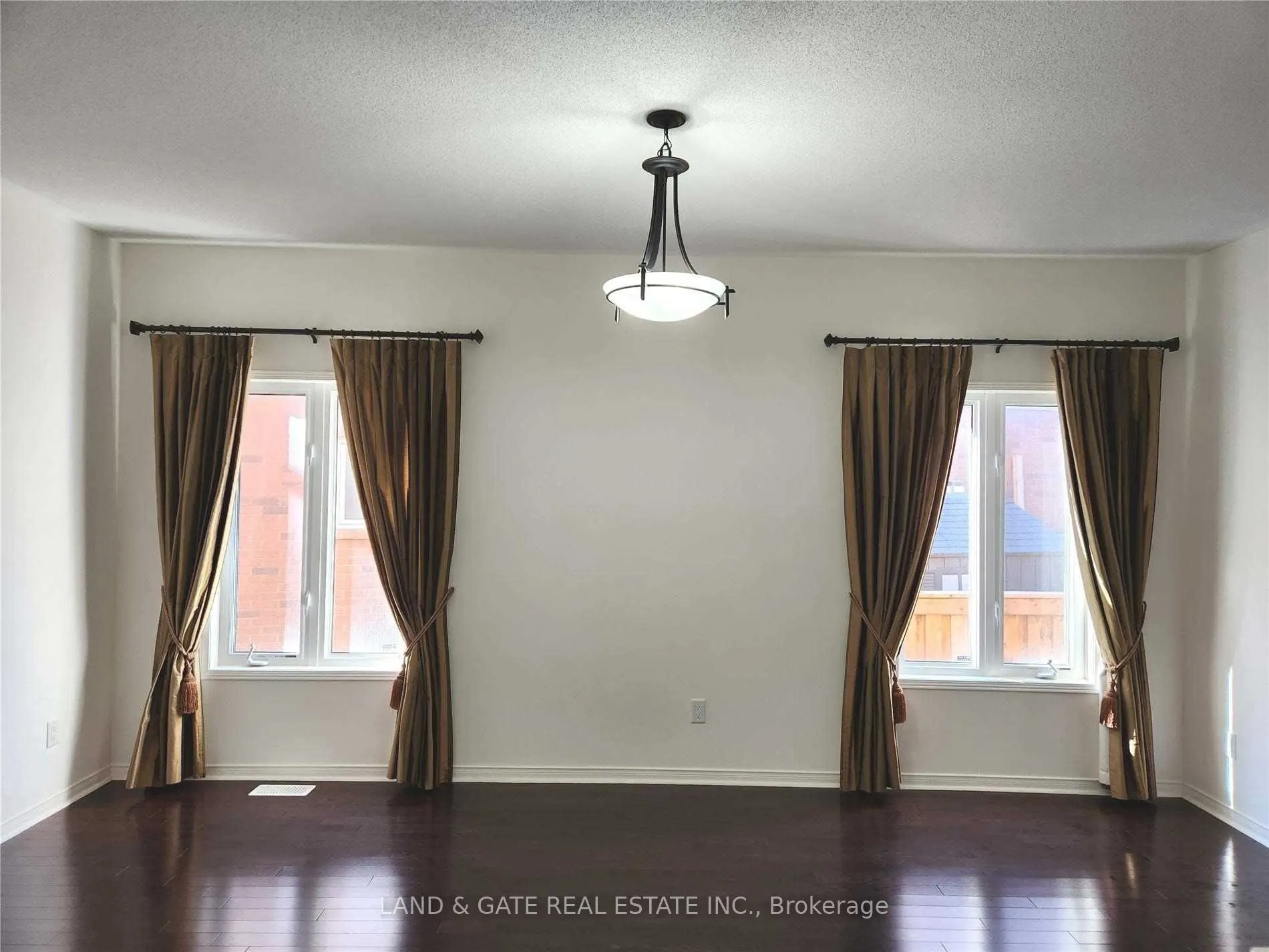 1958 Cocklin Crescent