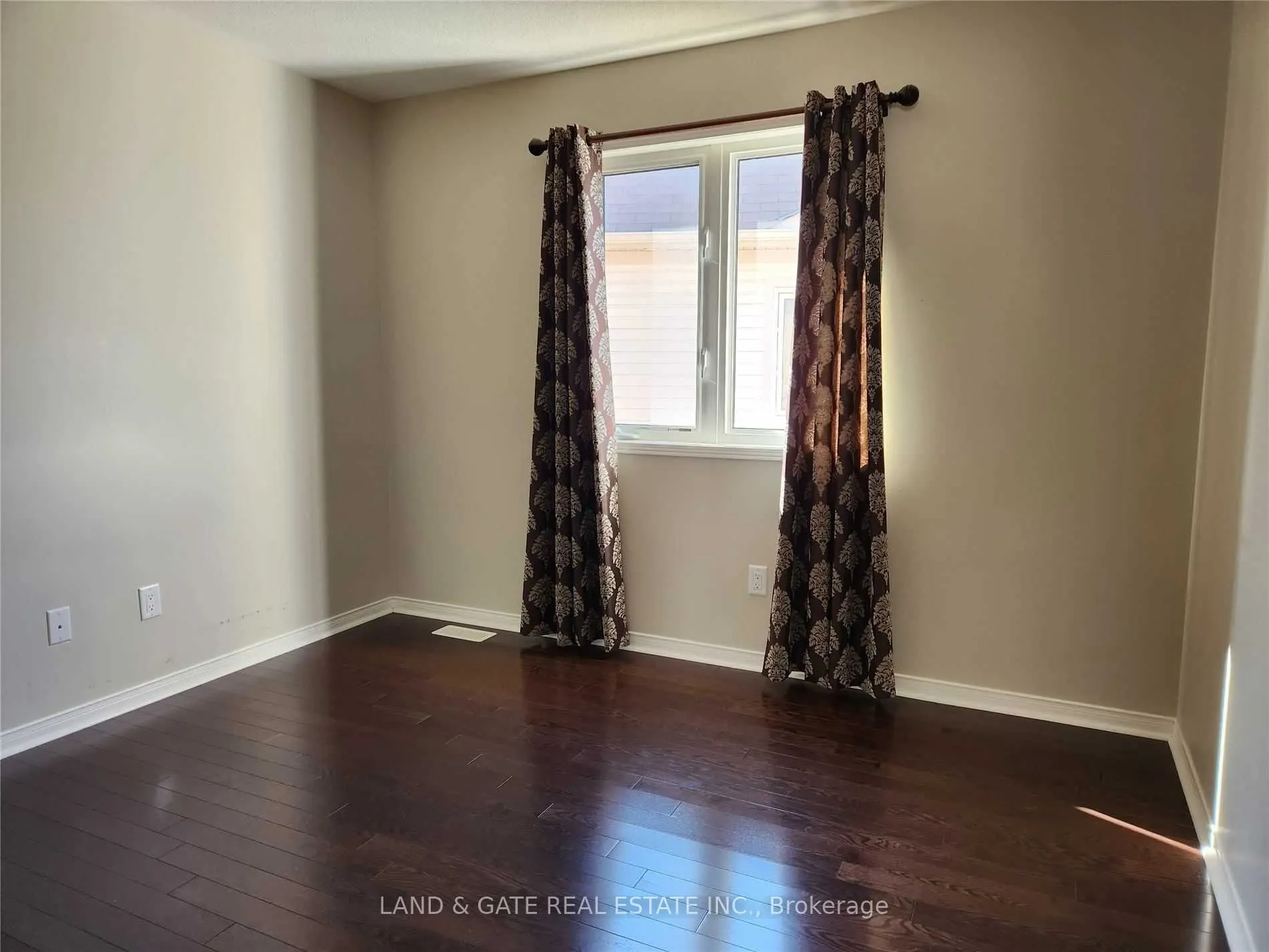 1958 Cocklin Crescent