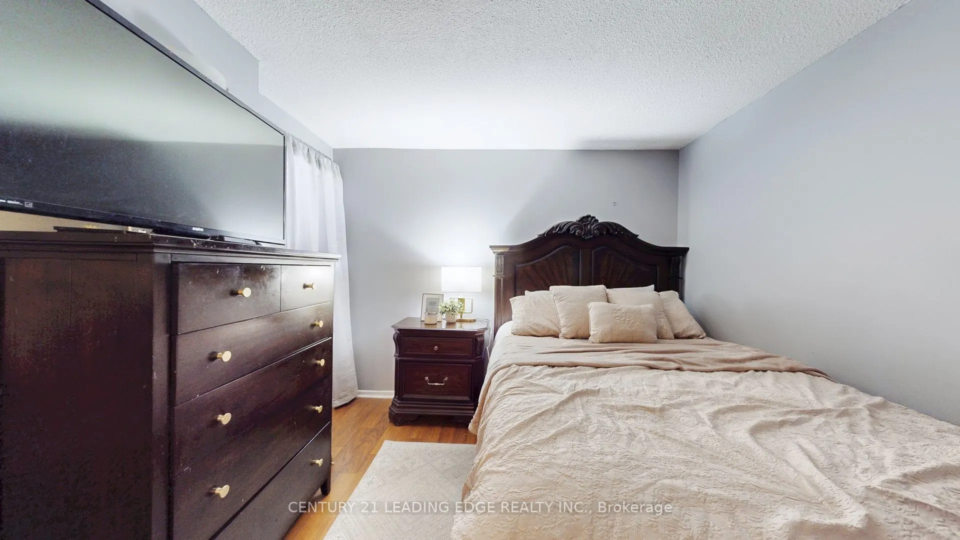 101 Red River Crescent