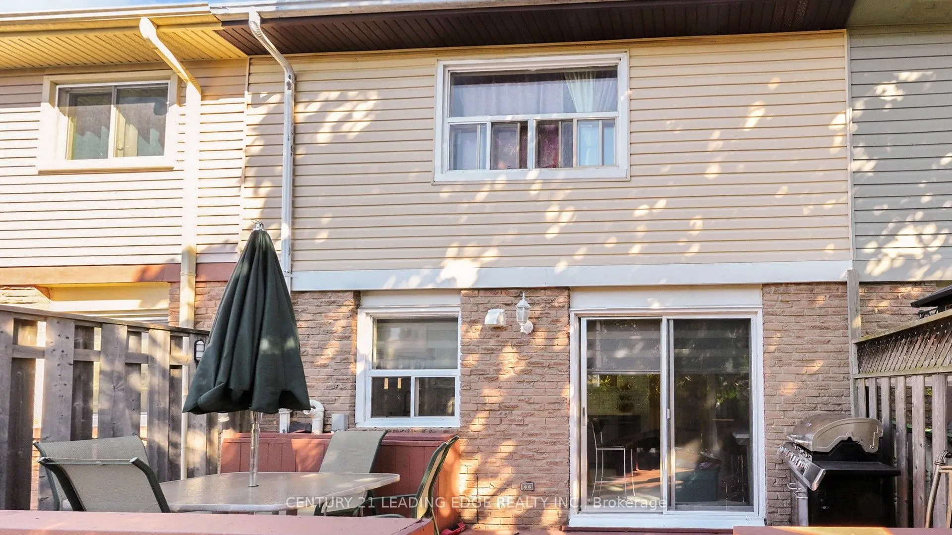 101 Red River Crescent