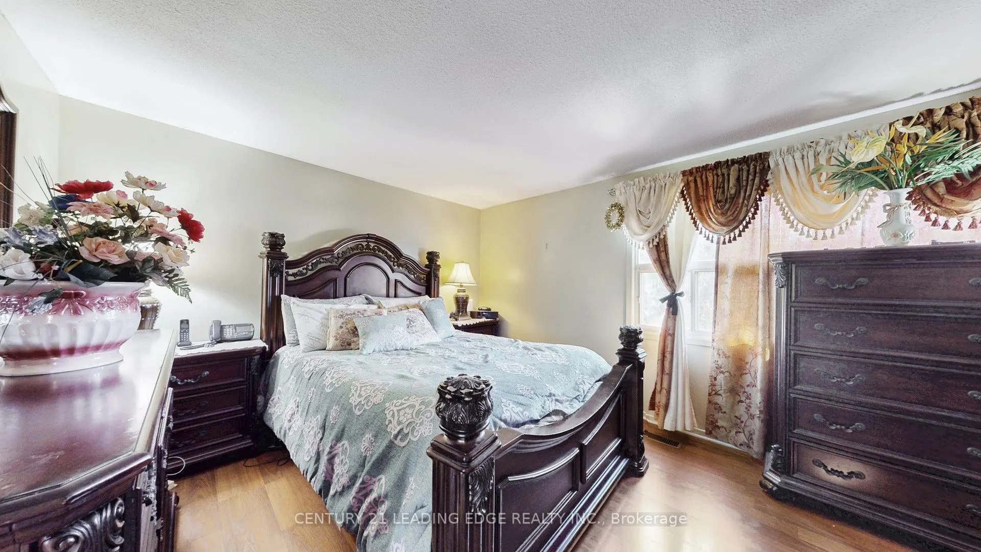 101 Red River Crescent