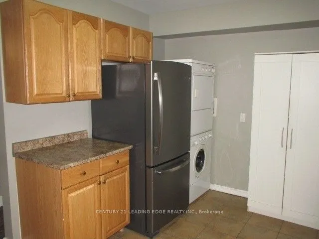 859 Scarborough Golf Club Road, #Main