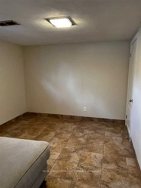 360 East Avenue, #Lower