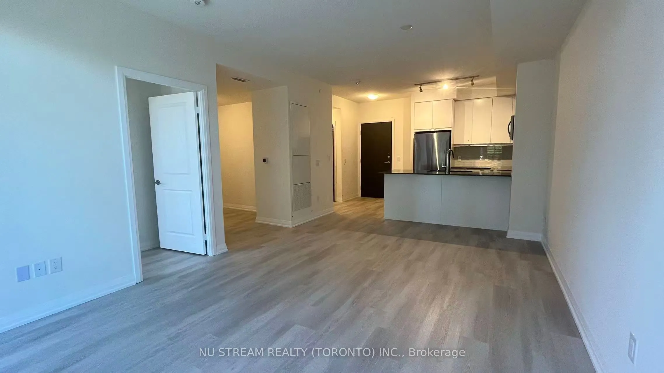 3260 Sheppard Avenue E, #310