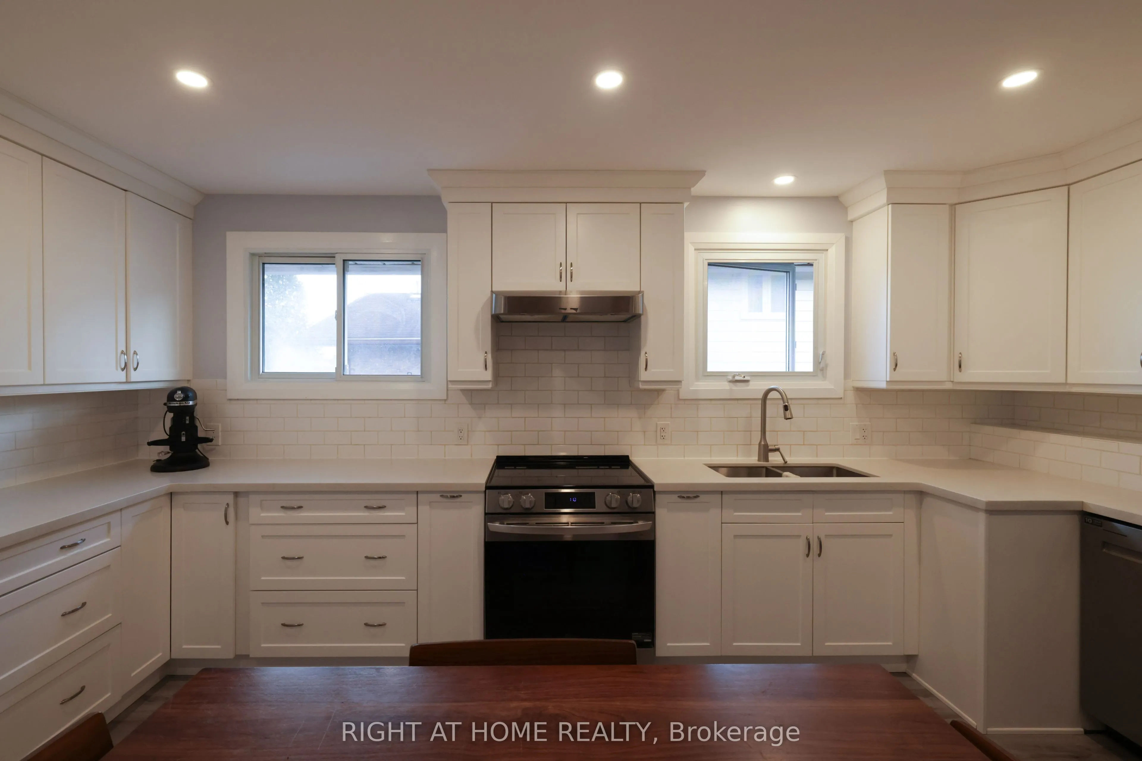 72 Claymore Crescent