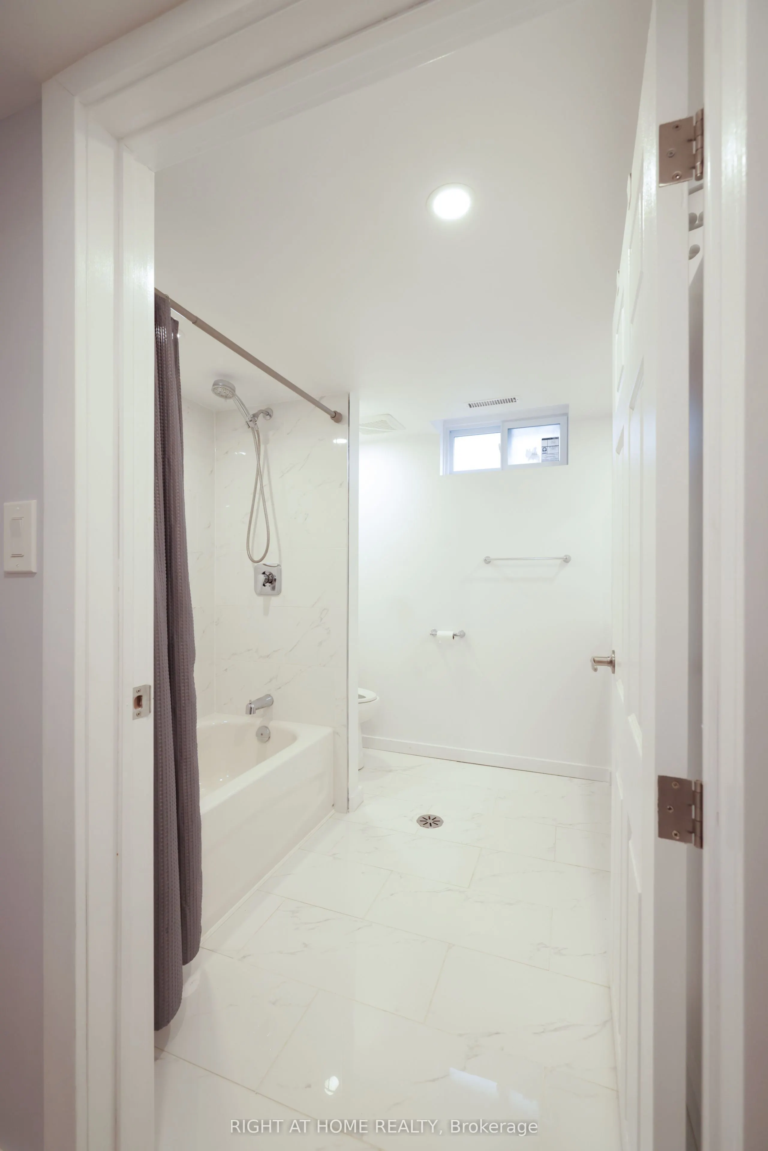 72 Claymore Crescent