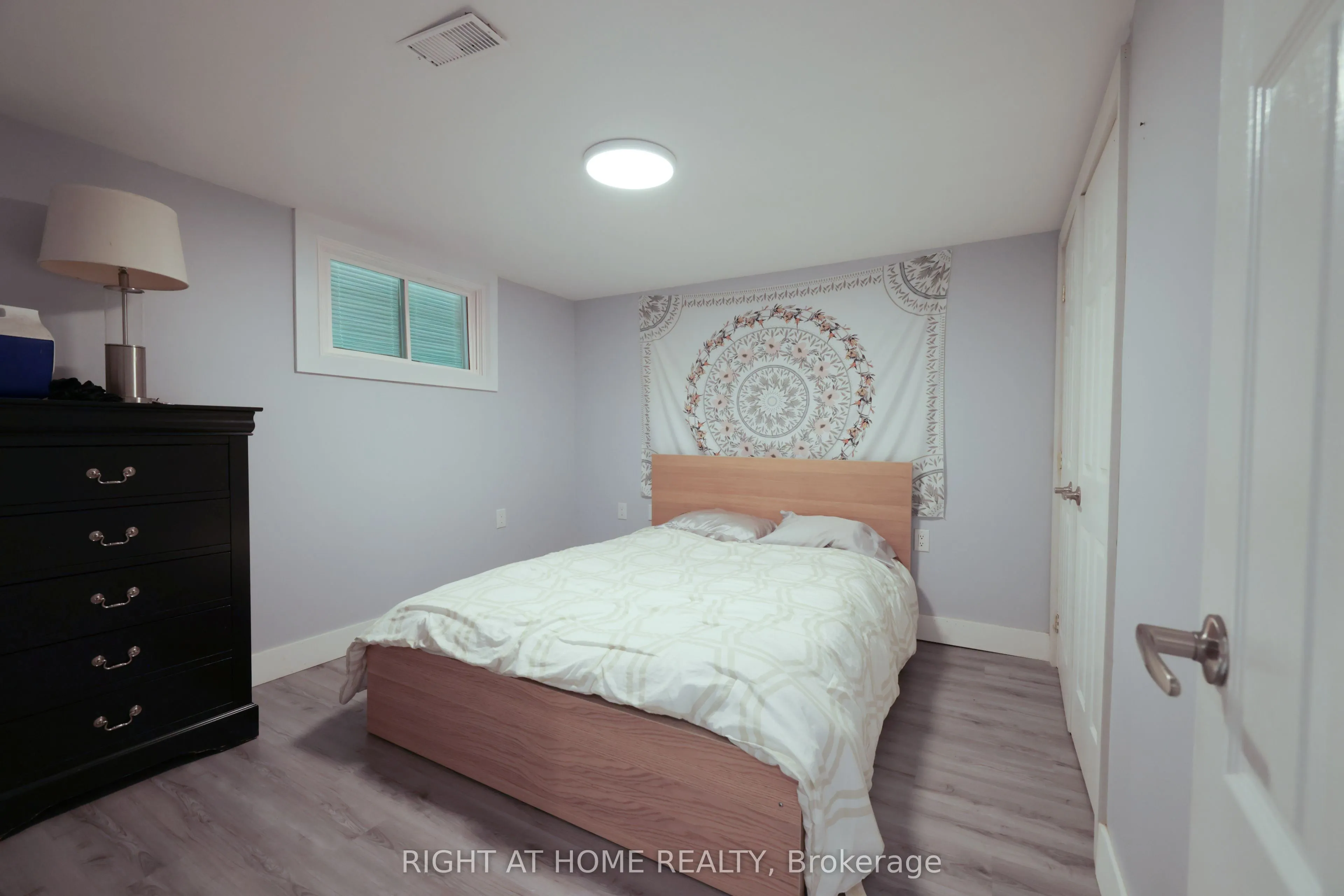 72 Claymore Crescent