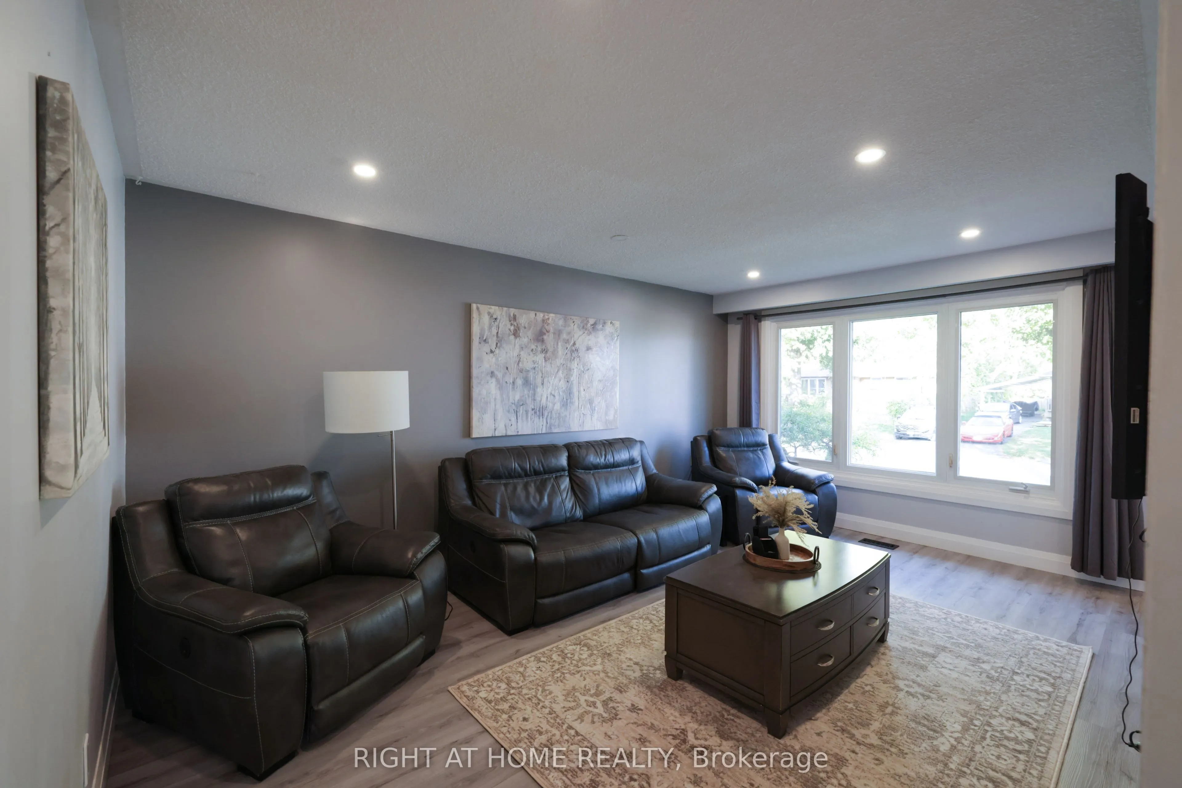 72 Claymore Crescent