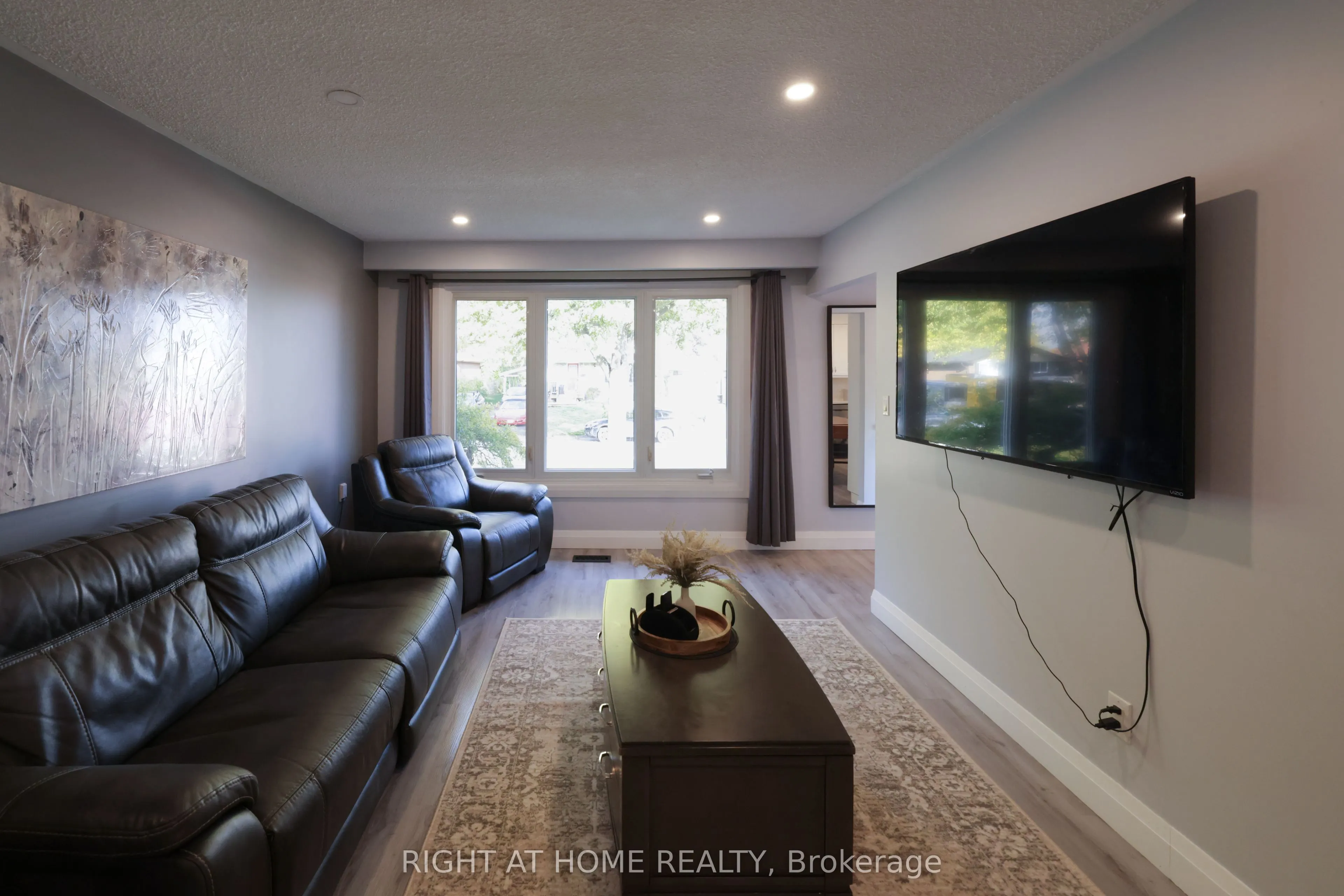 72 Claymore Crescent