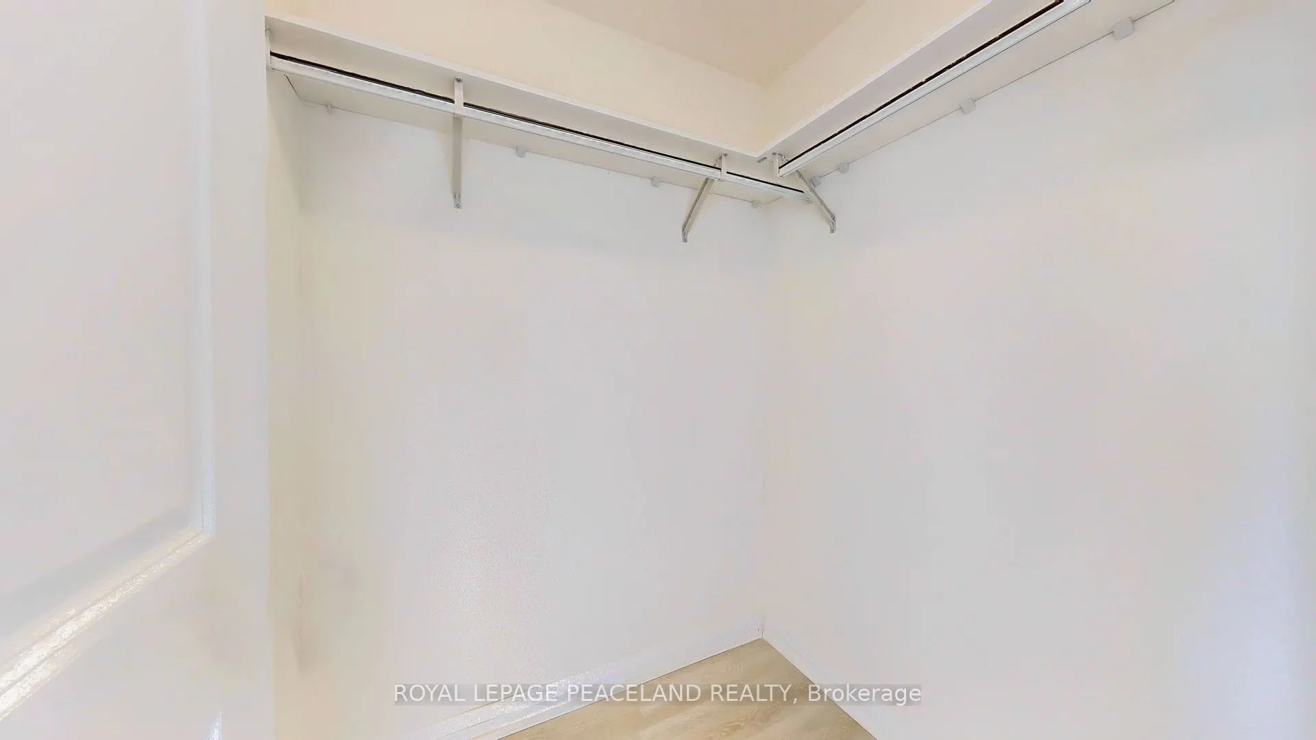 3260 Sheppard Avenue E, #2209