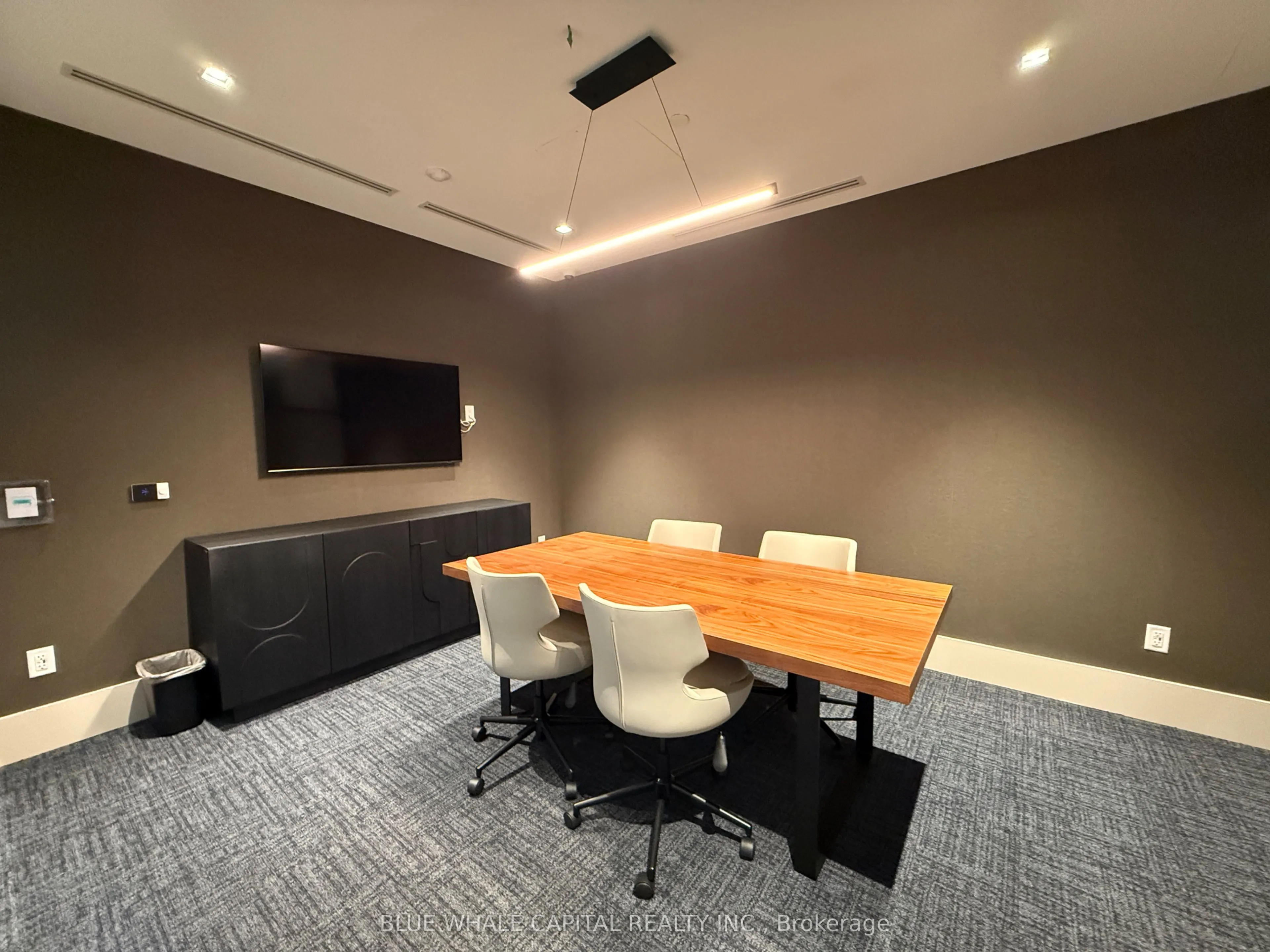 2545 Simcoe Street N, #1440