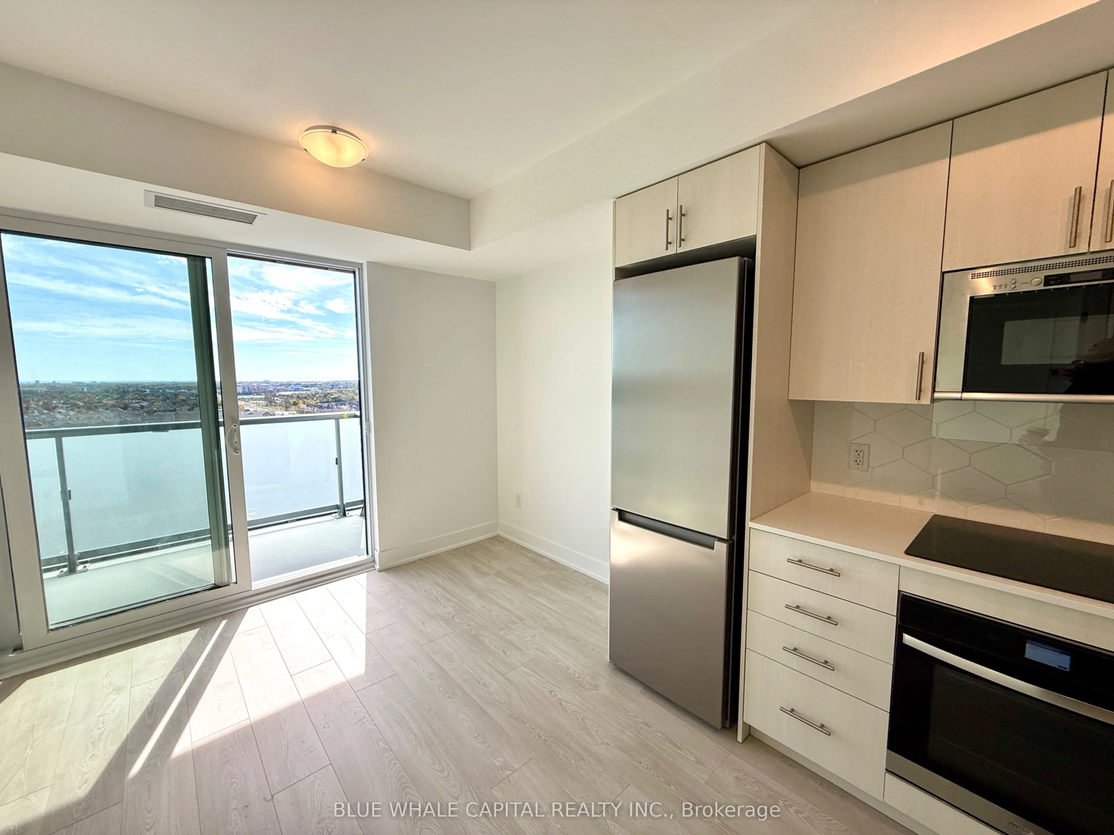 2545 Simcoe Street N, #1440