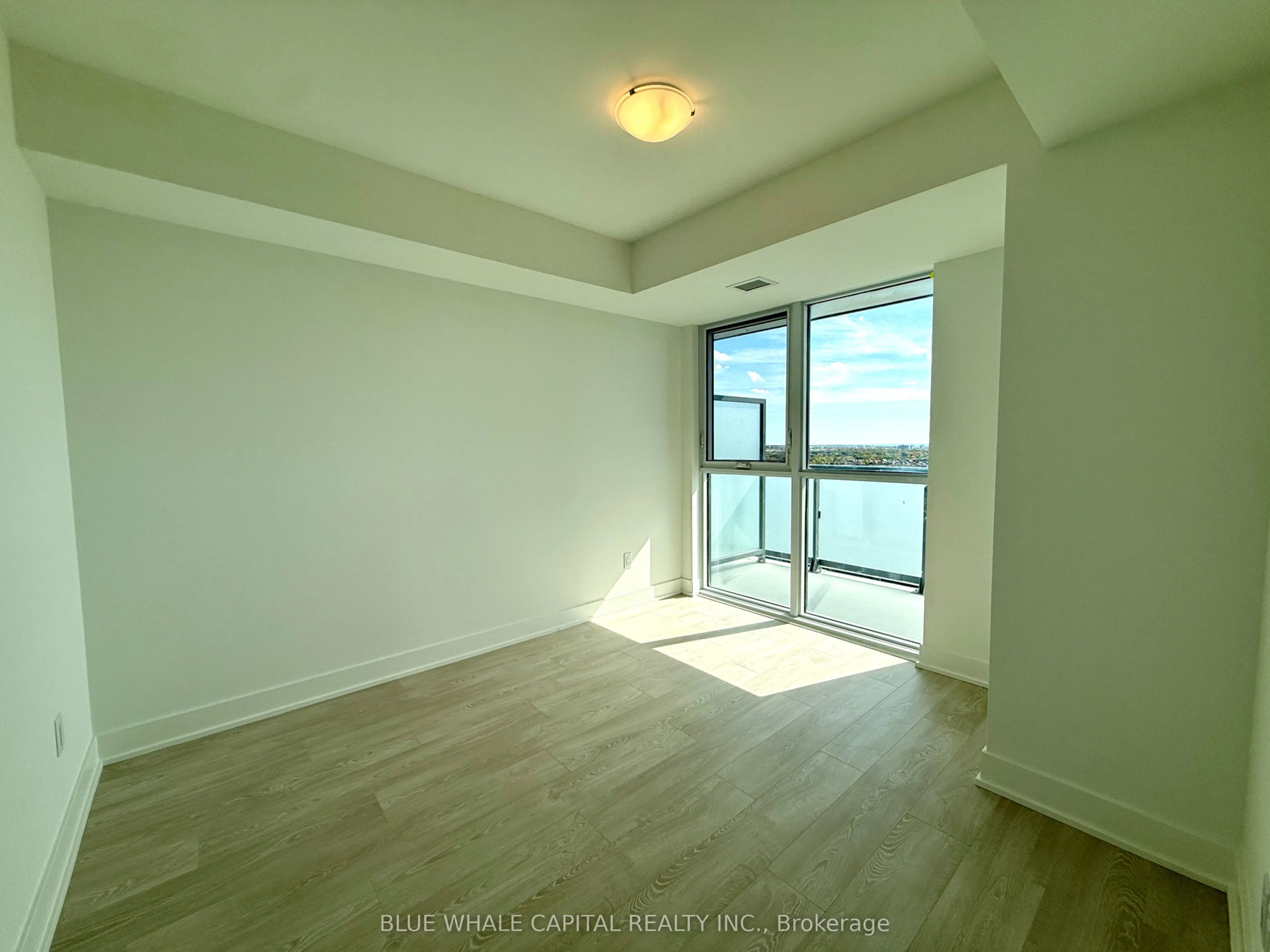 2545 Simcoe Street N, #1440