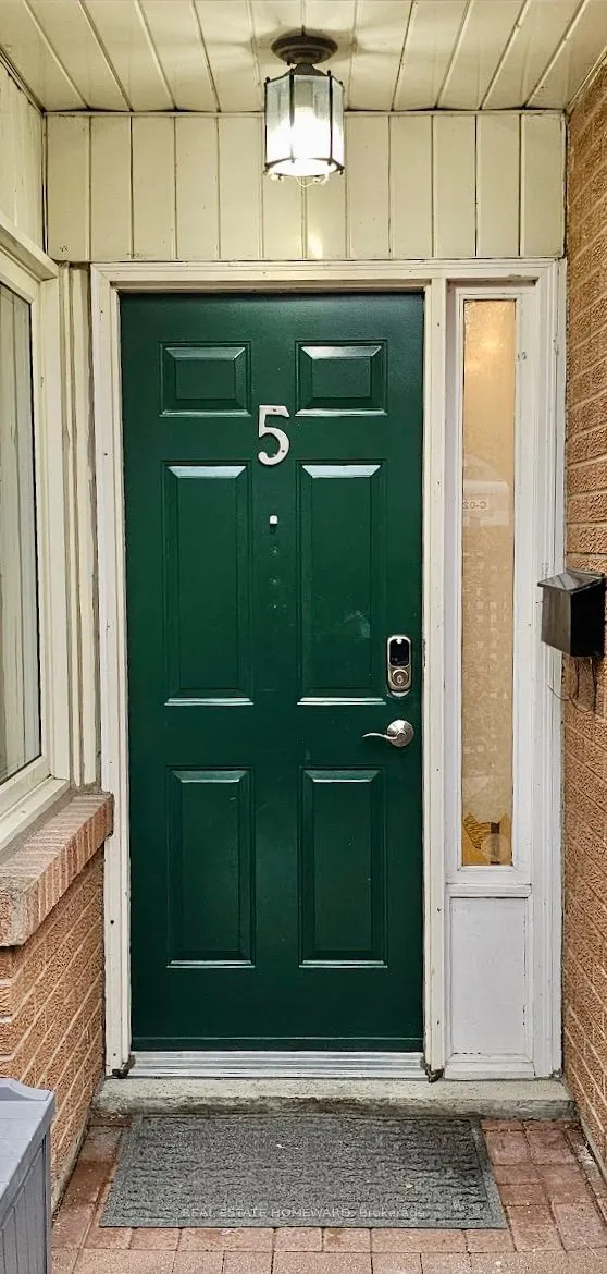 122 Glen Manor Drive, #5