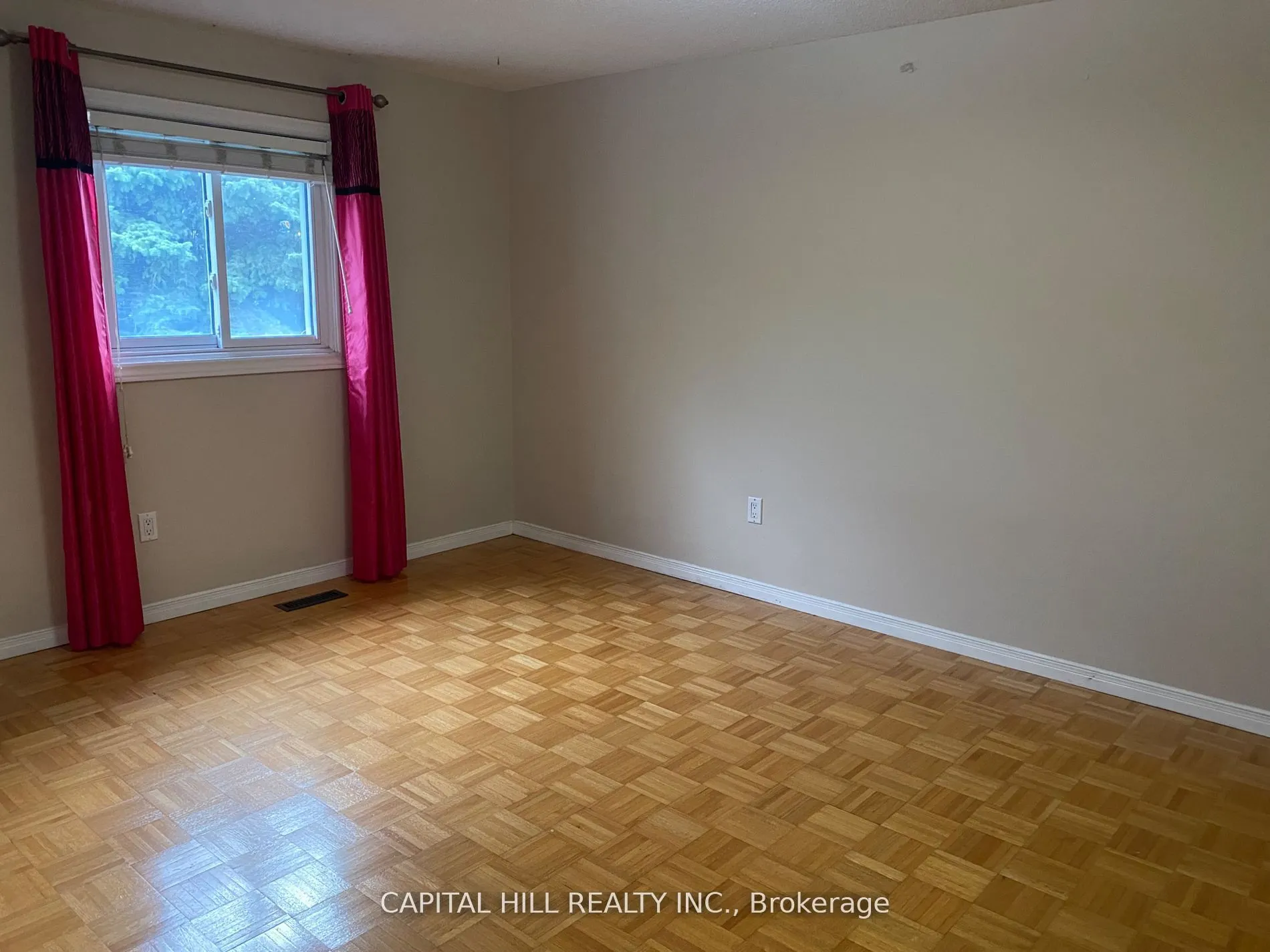 34 Allard Avenue #Main Floor