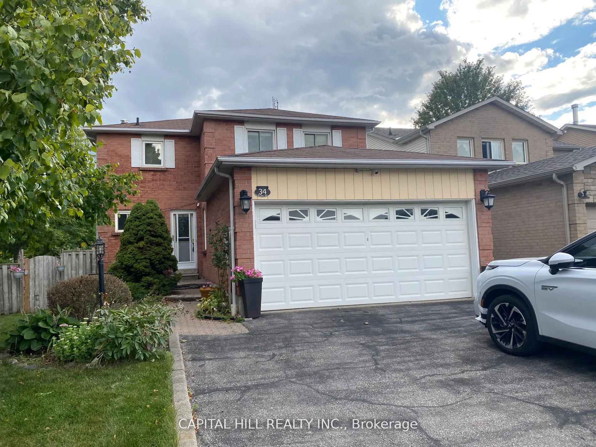 34 Allard Avenue #Main Floor