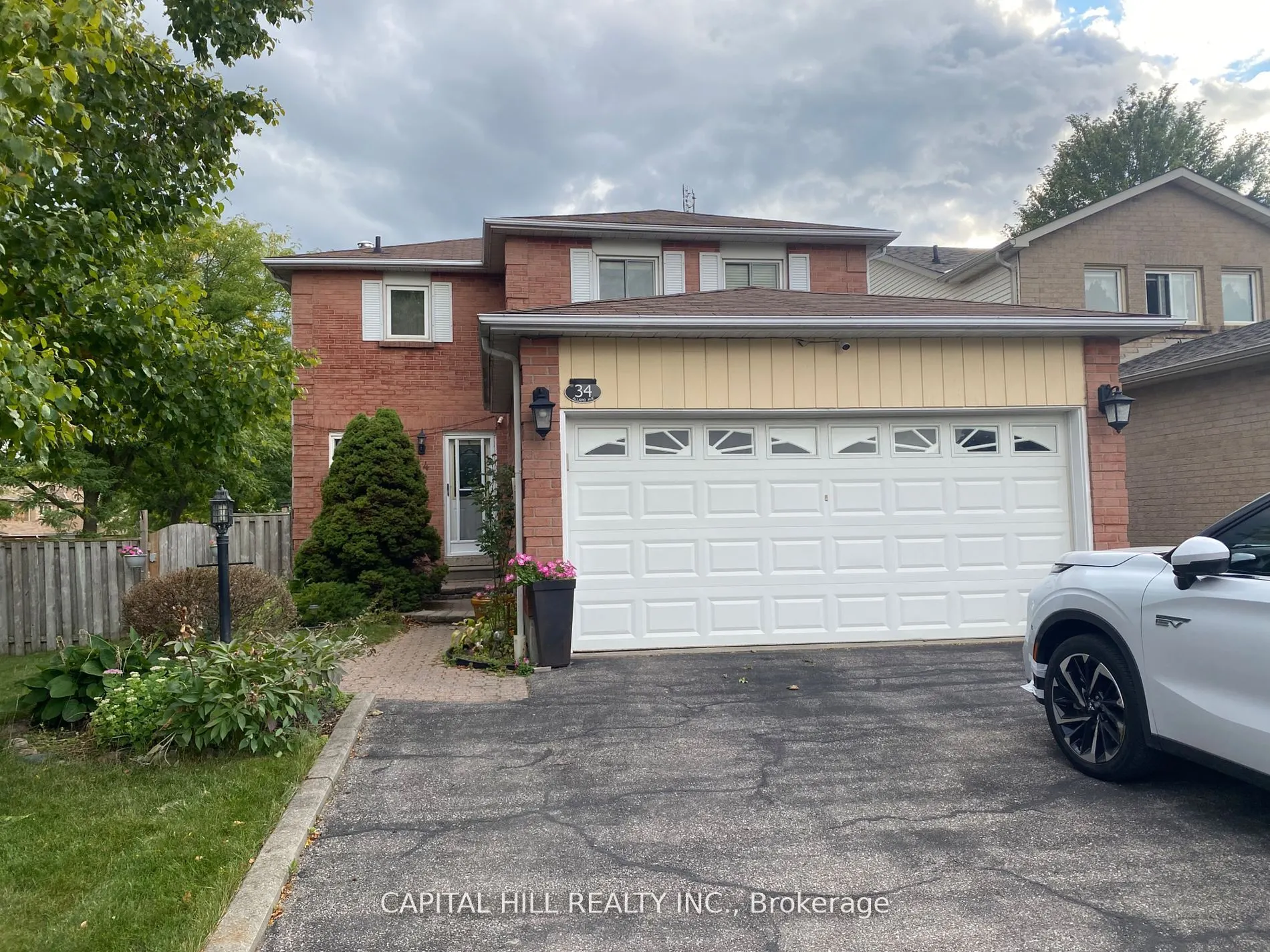 34 Allard Avenue #Main Floor