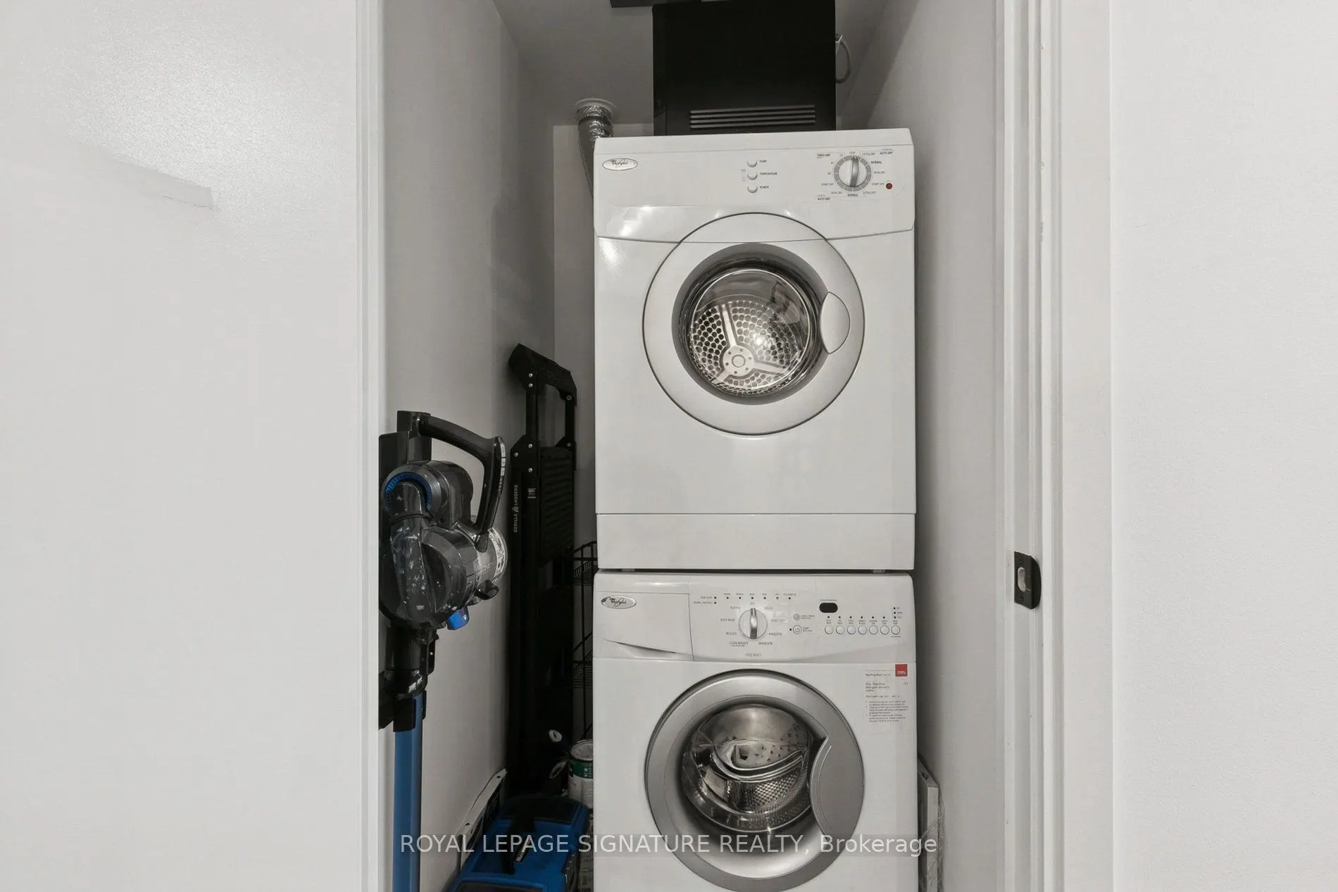 255 Village green Square, #1301