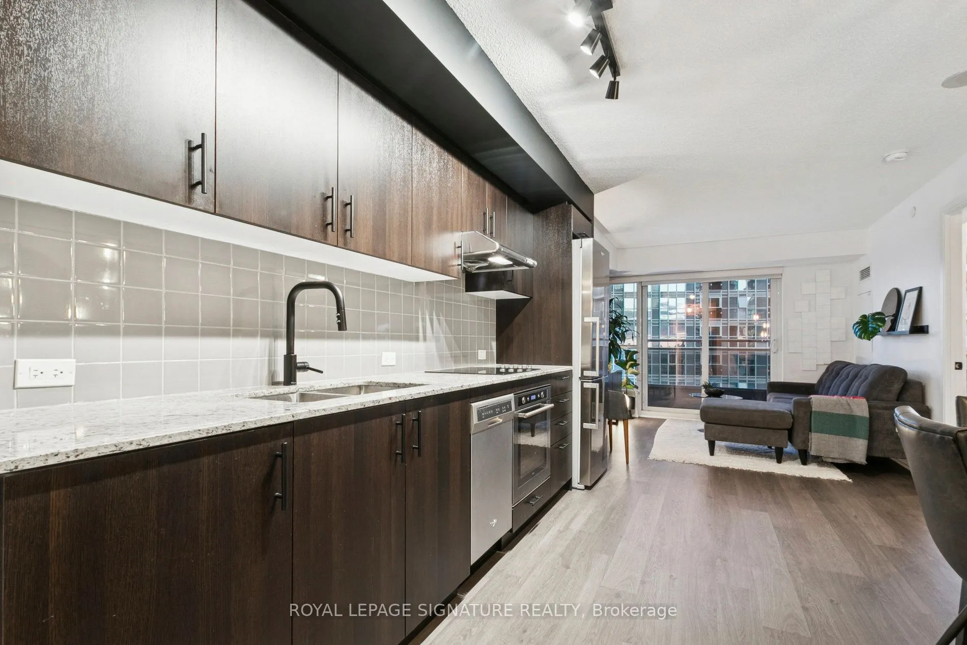 255 Village green Square, #1301