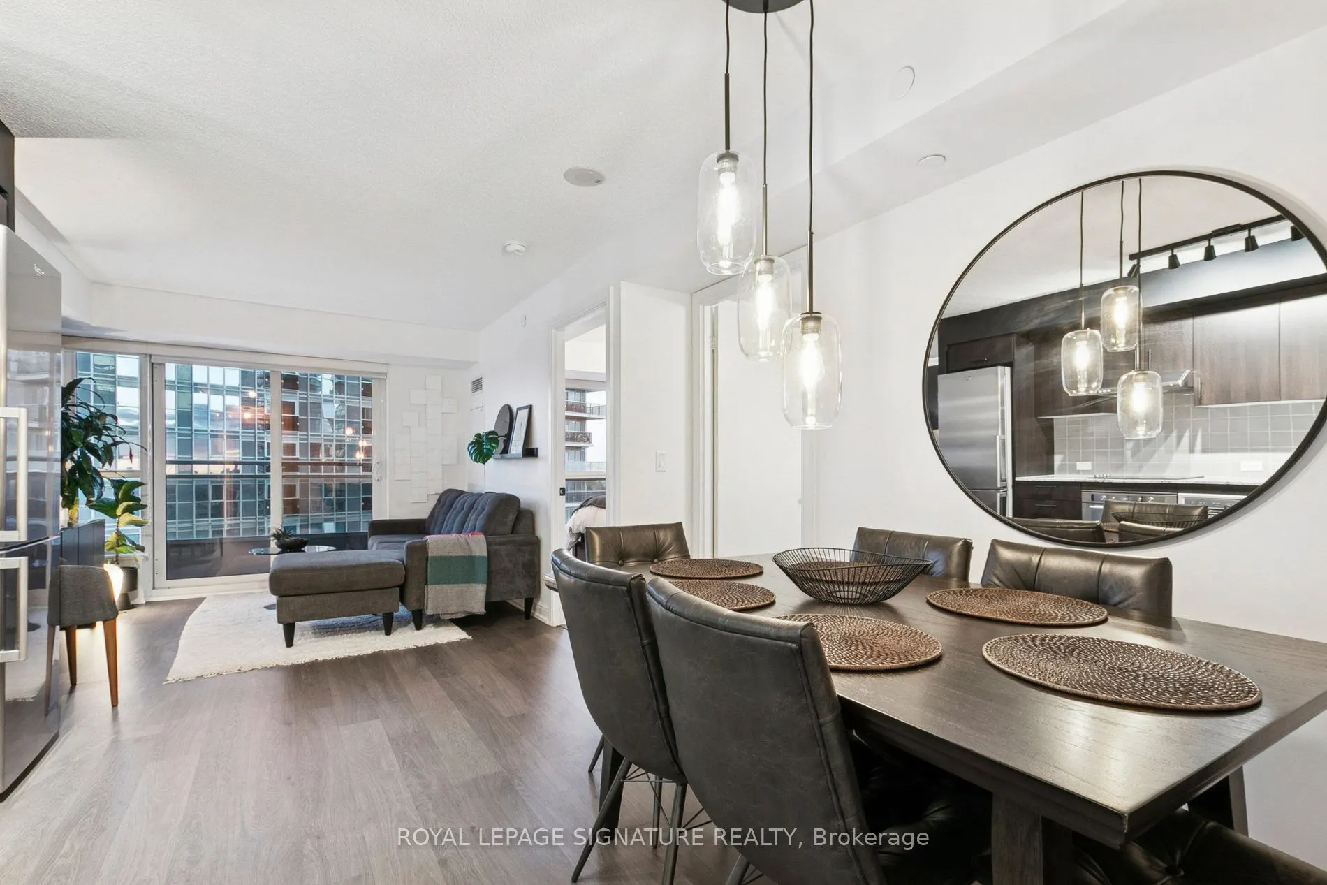 255 Village green Square, #1301