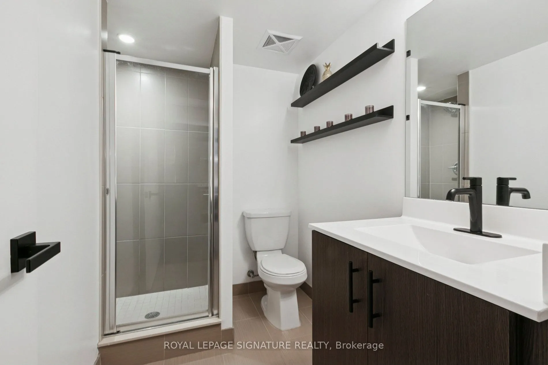 255 Village green Square, #1301