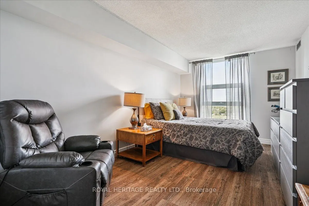 20 Dean Park Road, #1116