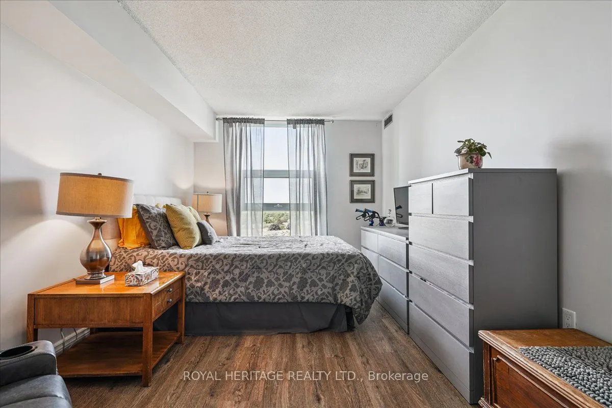 20 Dean Park Road, #1116