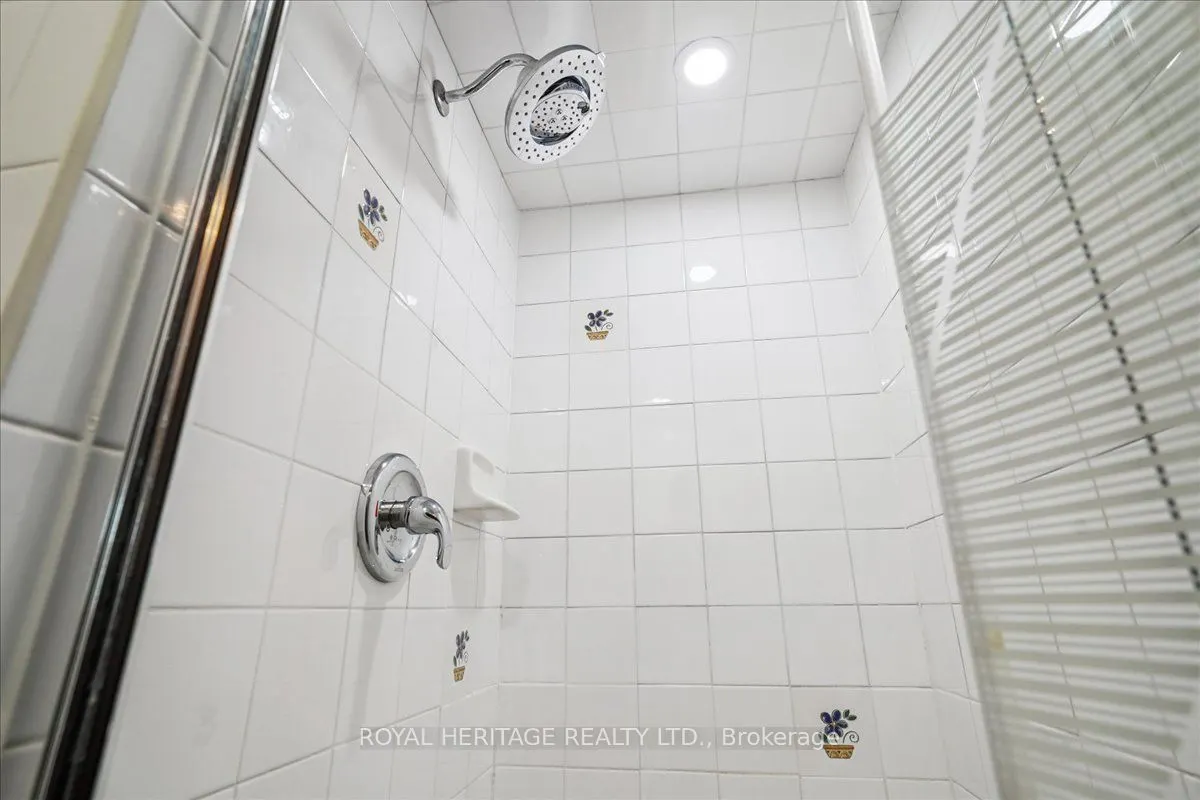 20 Dean Park Road, #1116