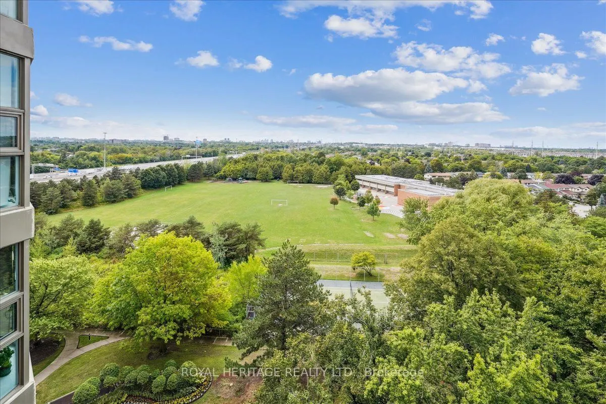 20 Dean Park Road, #1116