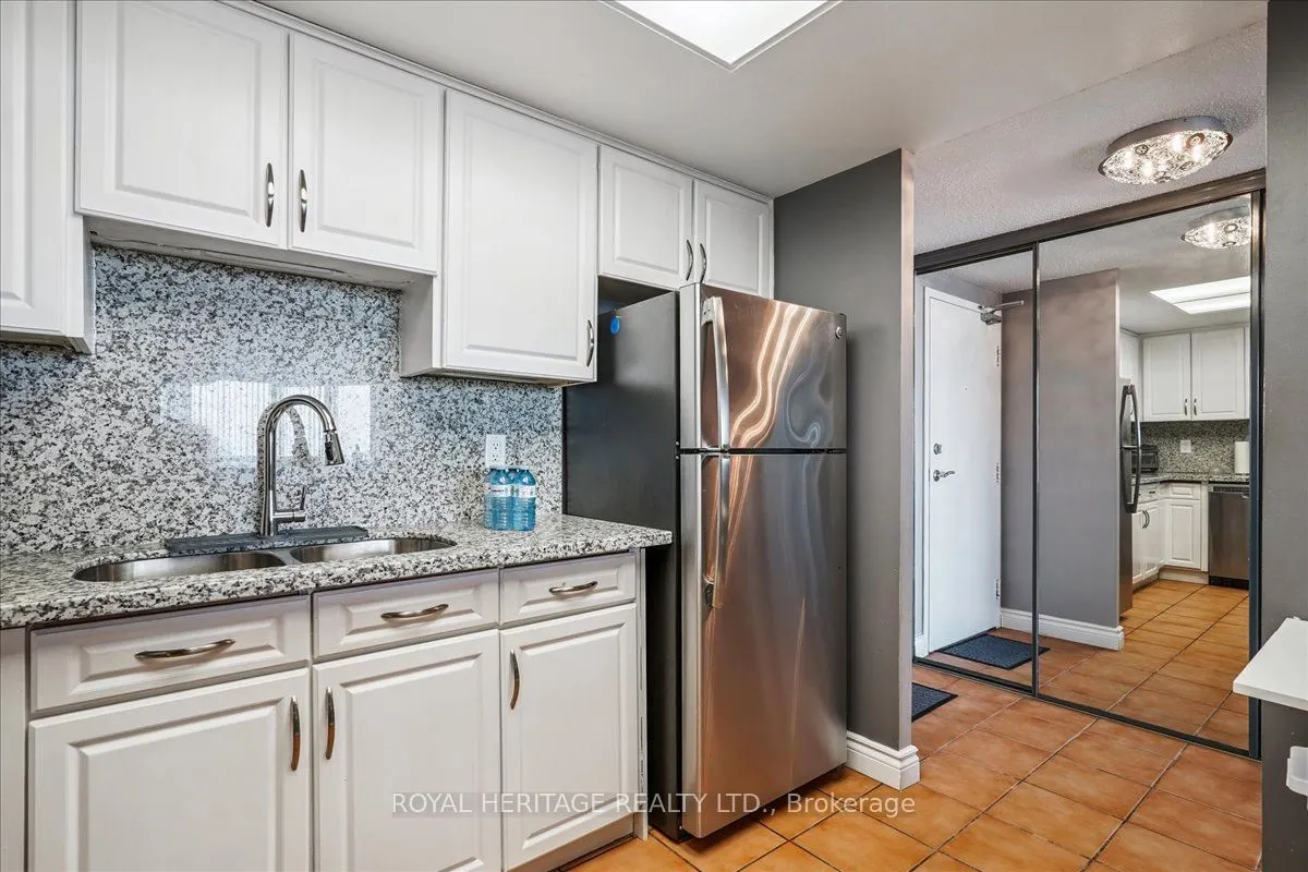 20 Dean Park Road, #1116