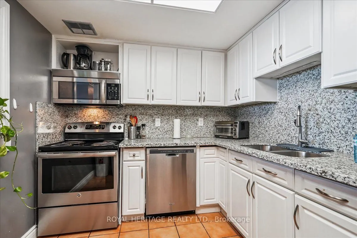 20 Dean Park Road, #1116