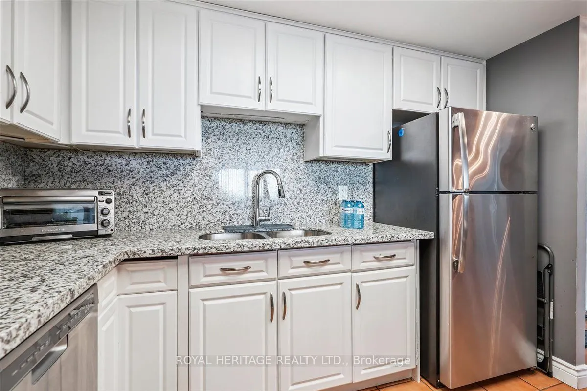 20 Dean Park Road, #1116