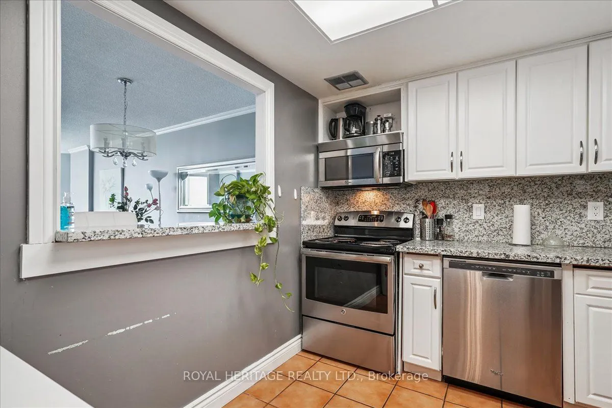 20 Dean Park Road, #1116