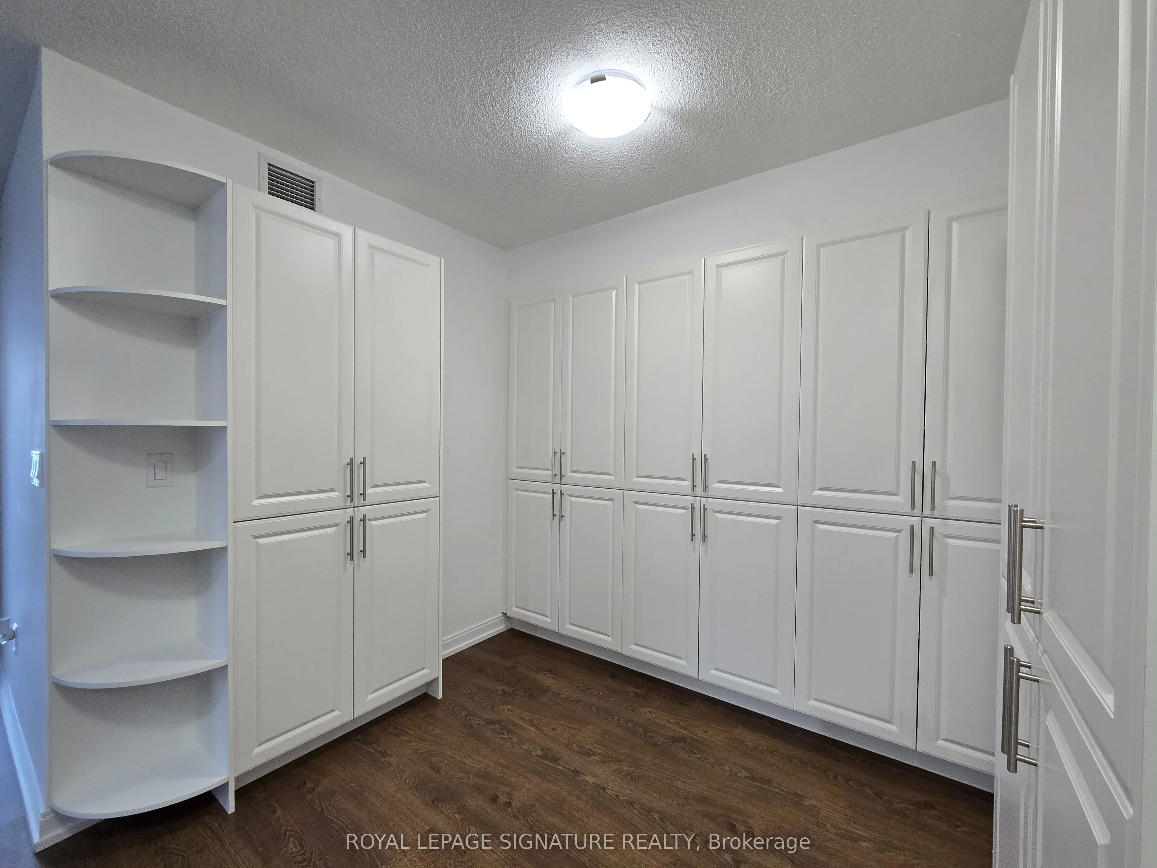 275 Village Green Square, #2616