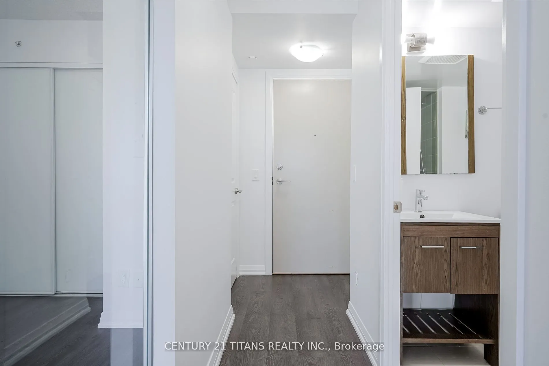 30 Meadowglen Place, #203